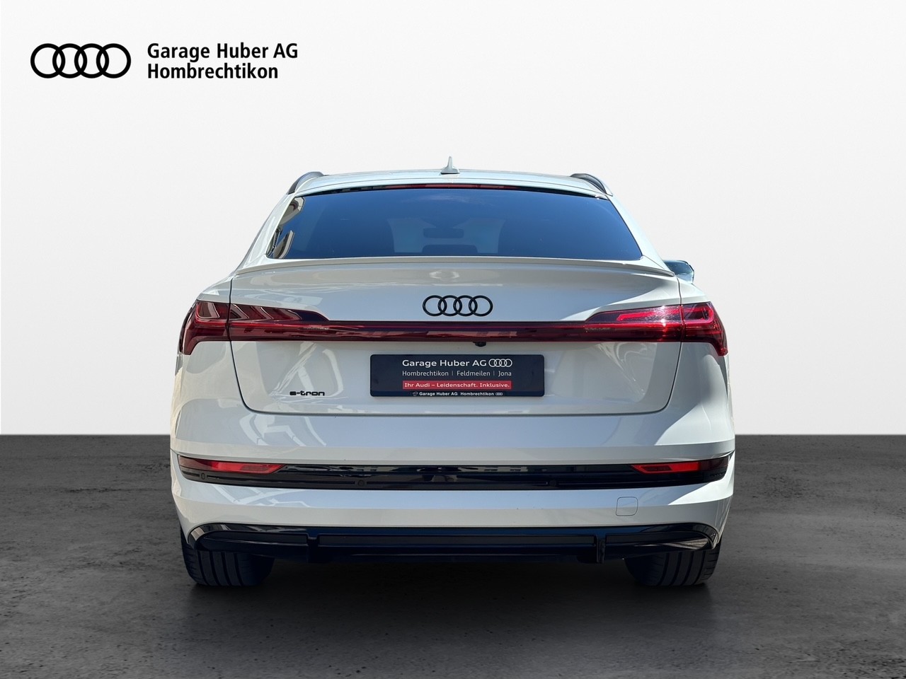 AUDI e-tron 55 Sportback S Line Black Edition quattro-image-3