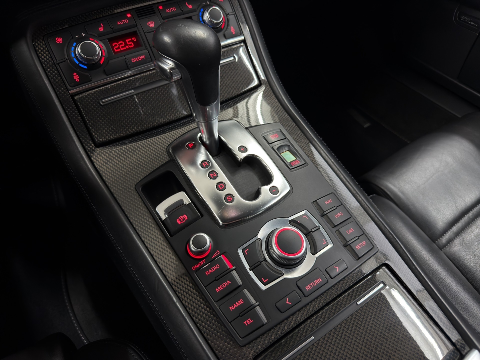 AUDI S8 5.2 V10 quattro tiptronic-image-14
