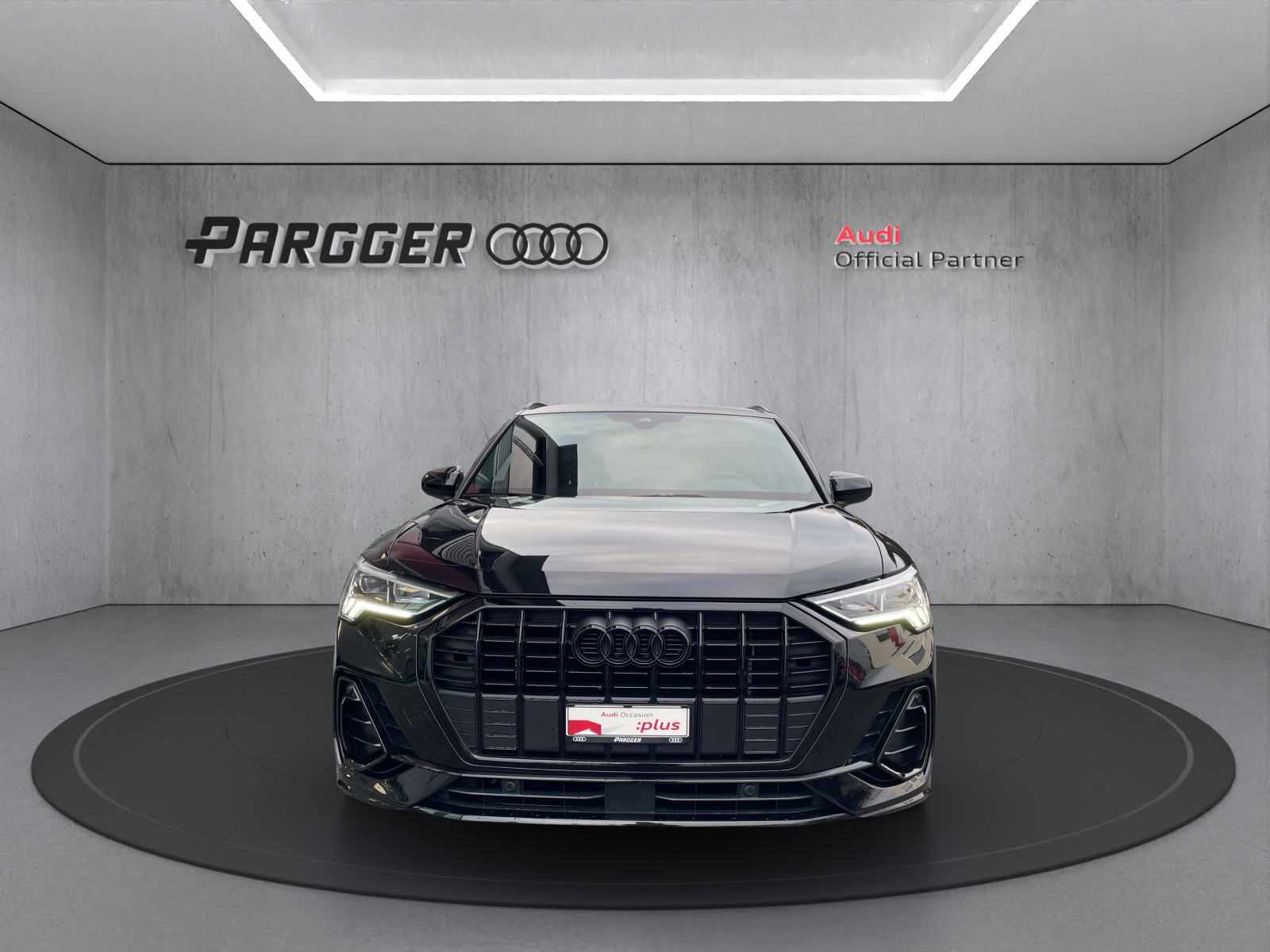 AUDI Q3 35 TFSI S line S-tronic-image-1