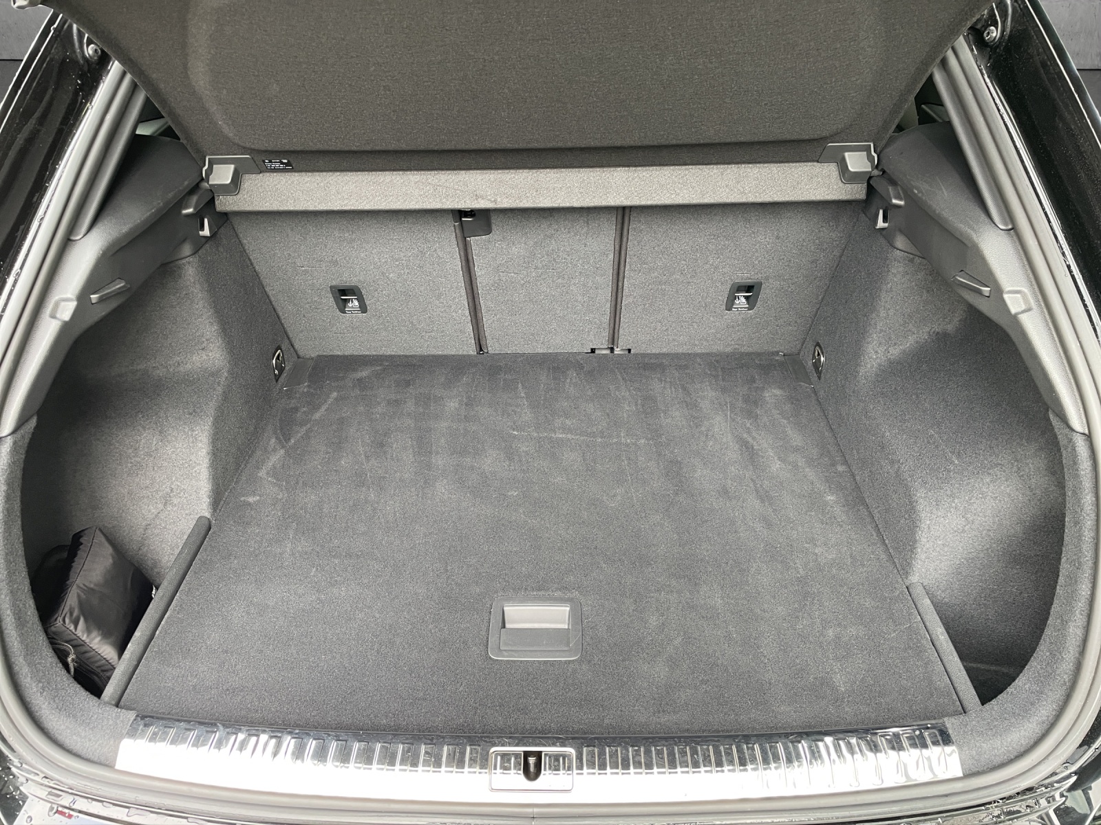 AUDI Q3 35 TFSI S line S-tronic-image-14