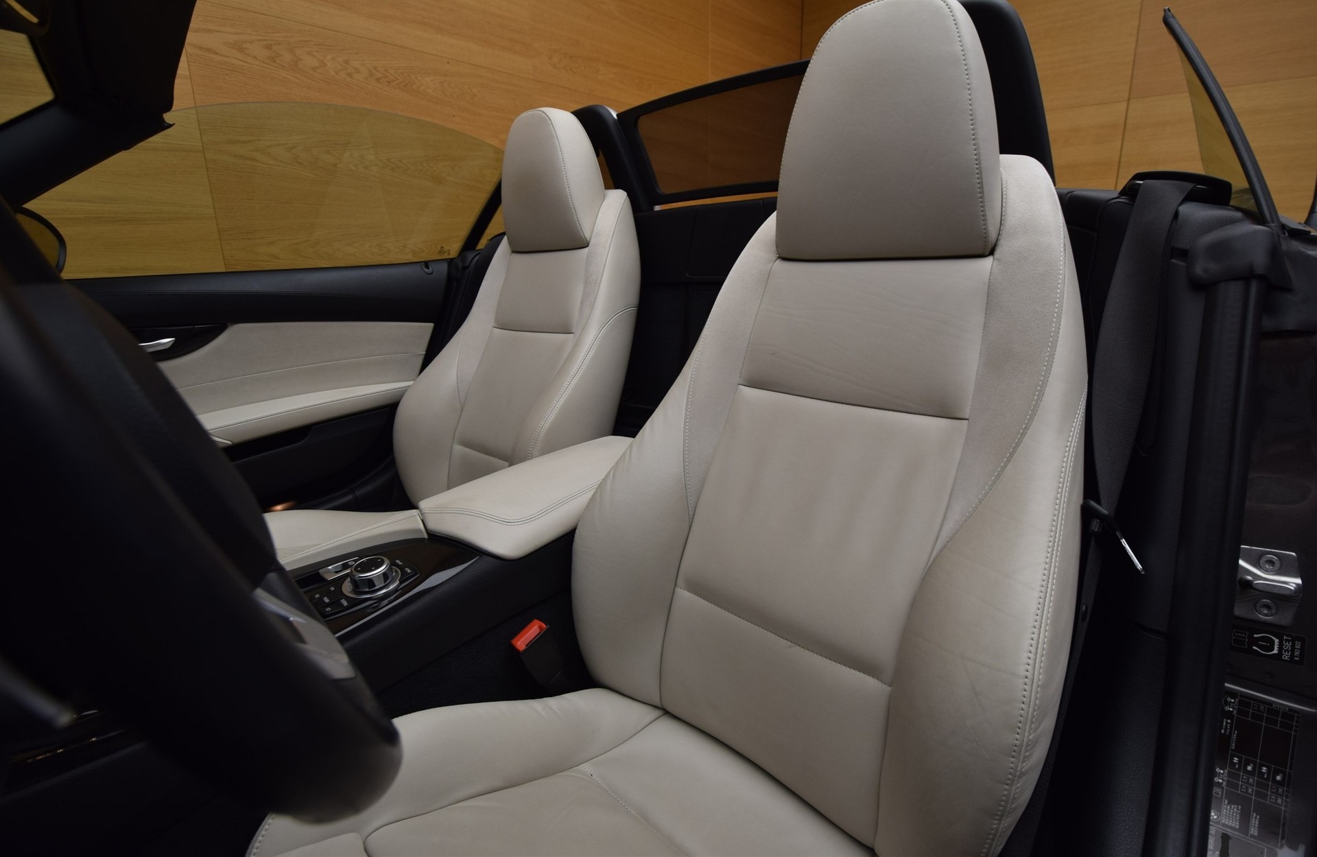 BMW Z4 sDrive35i DKG-image-6