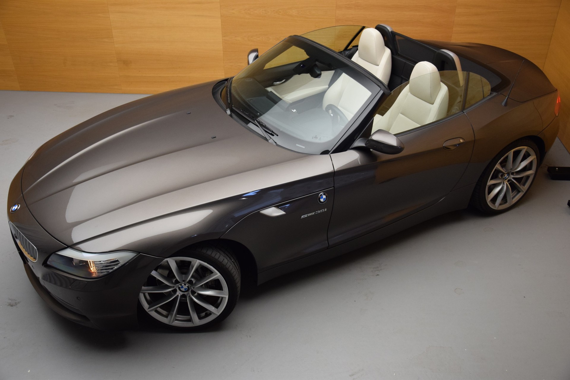 BMW Z4 sDrive35i DKG-image-2