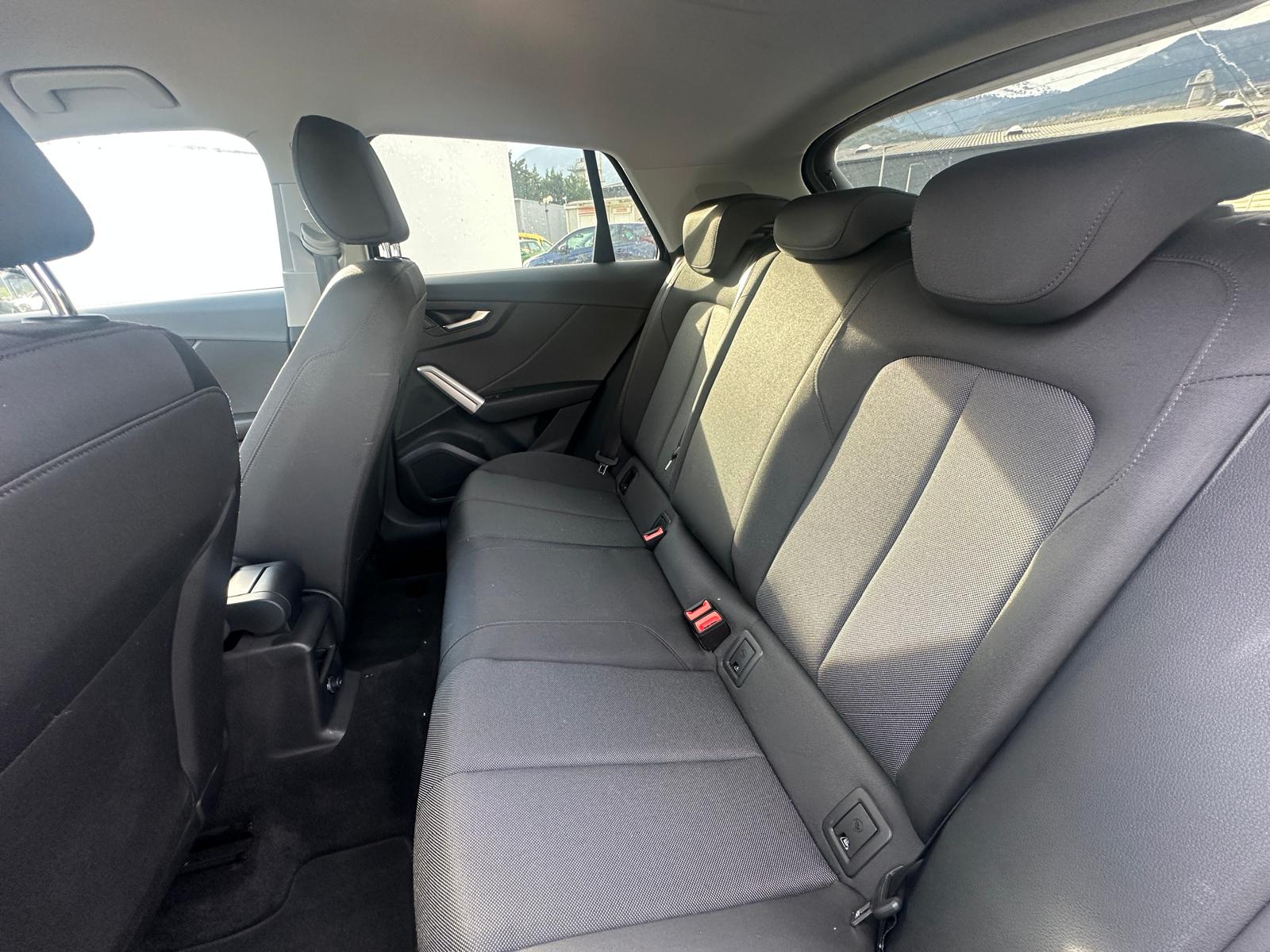 AUDI Q2 40 TFSI Attraction quattro S-tronic-image-8