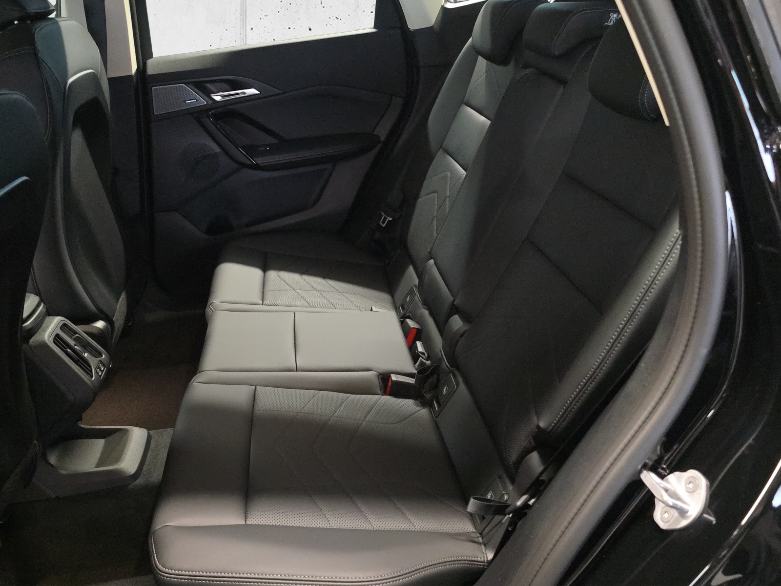 BMW X1 sDrive 18i-image-18