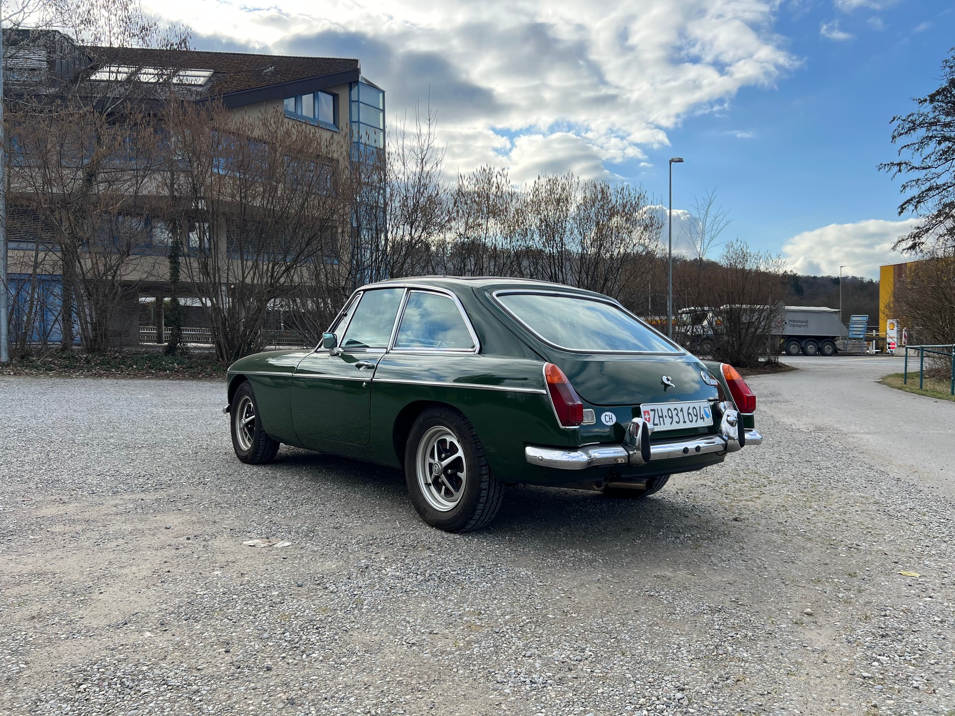 MG B GT-image-1