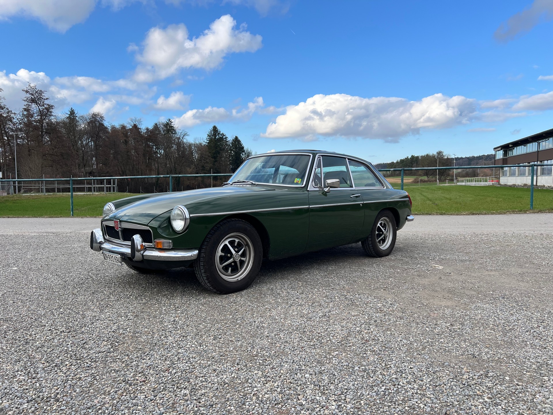 MG B GT-image-0