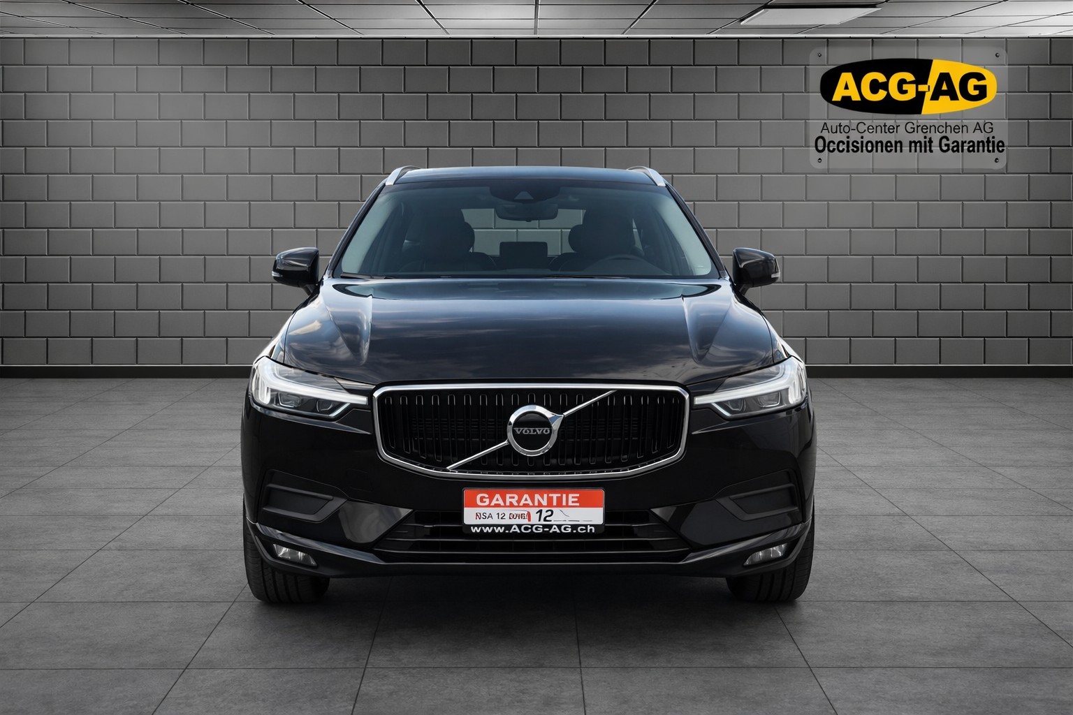 VOLVO XC60 D4 AWD Momentum ** CH-Fahrzeug mit Gratis Service Paket 150000 km oder 10 Jahre **-image-1