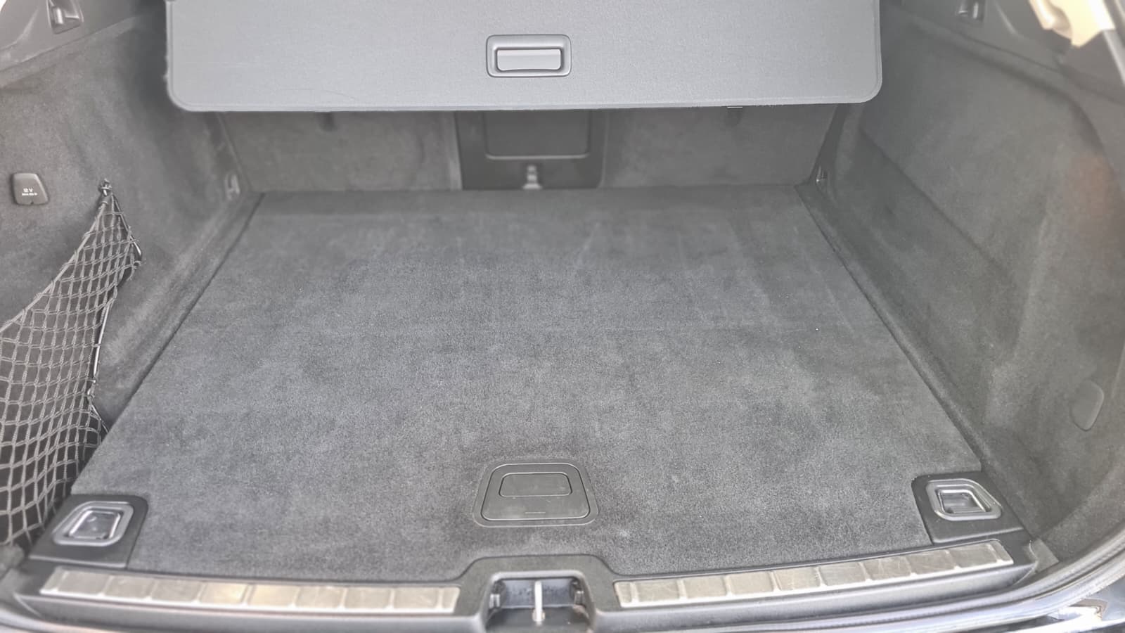 VOLVO XC60 D4 AWD Momentum ** CH-Fahrzeug mit Gratis Service Paket 150000 km oder 10 Jahre **-image-6