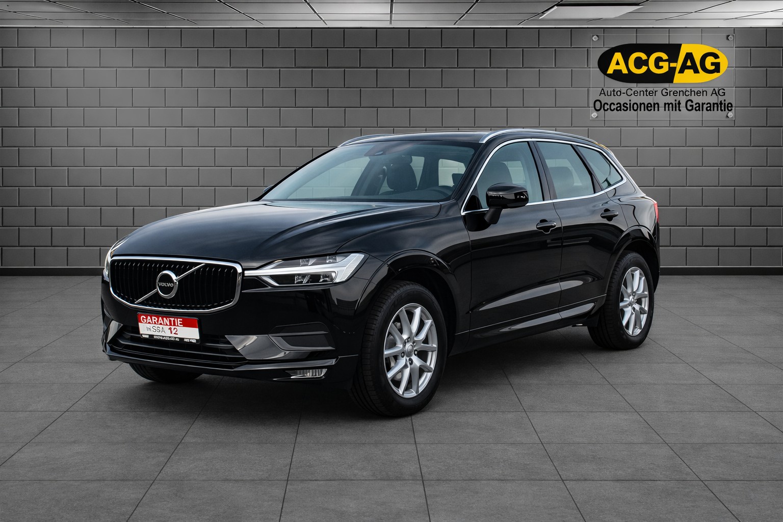 VOLVO XC60 D4 AWD Momentum ** CH-Fahrzeug mit Gratis Service Paket 150000 km oder 10 Jahre **-image-2
