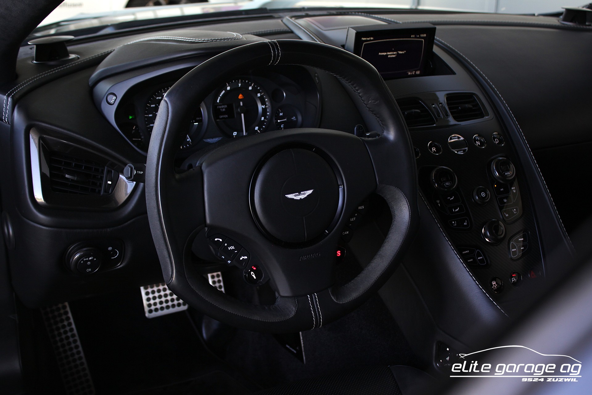 ASTON MARTIN Vanquish V12 5.9-48 Touchtronic 2-image-13