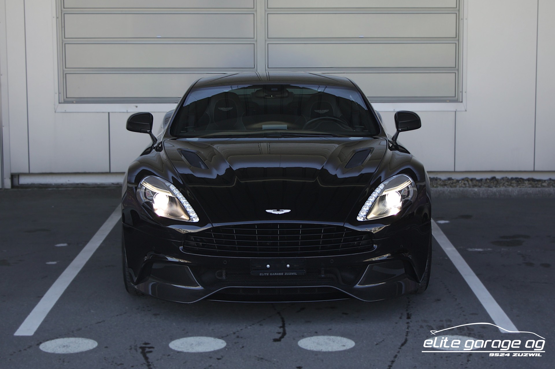 ASTON MARTIN Vanquish V12 5.9-48 Touchtronic 2-image-7