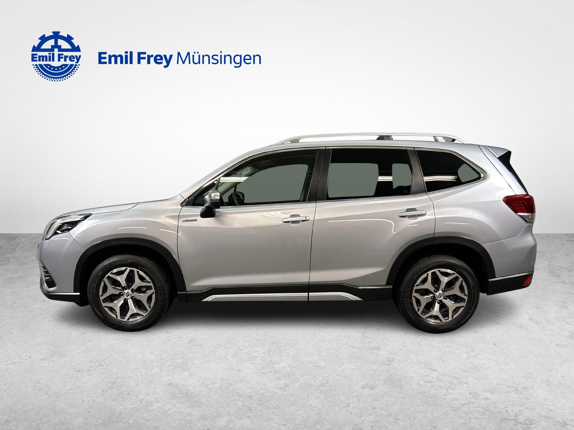 SUBARU Forester Station 2.0i e-Boxer Swiss Plus-image-4
