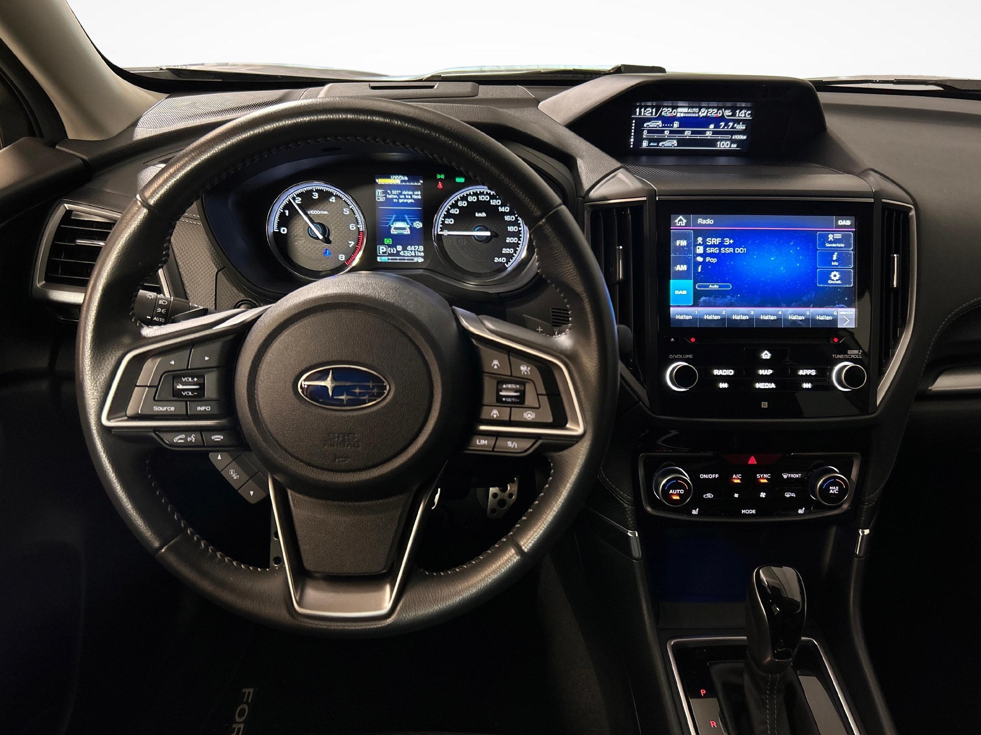 SUBARU Forester Station 2.0i e-Boxer Swiss Plus-image-5