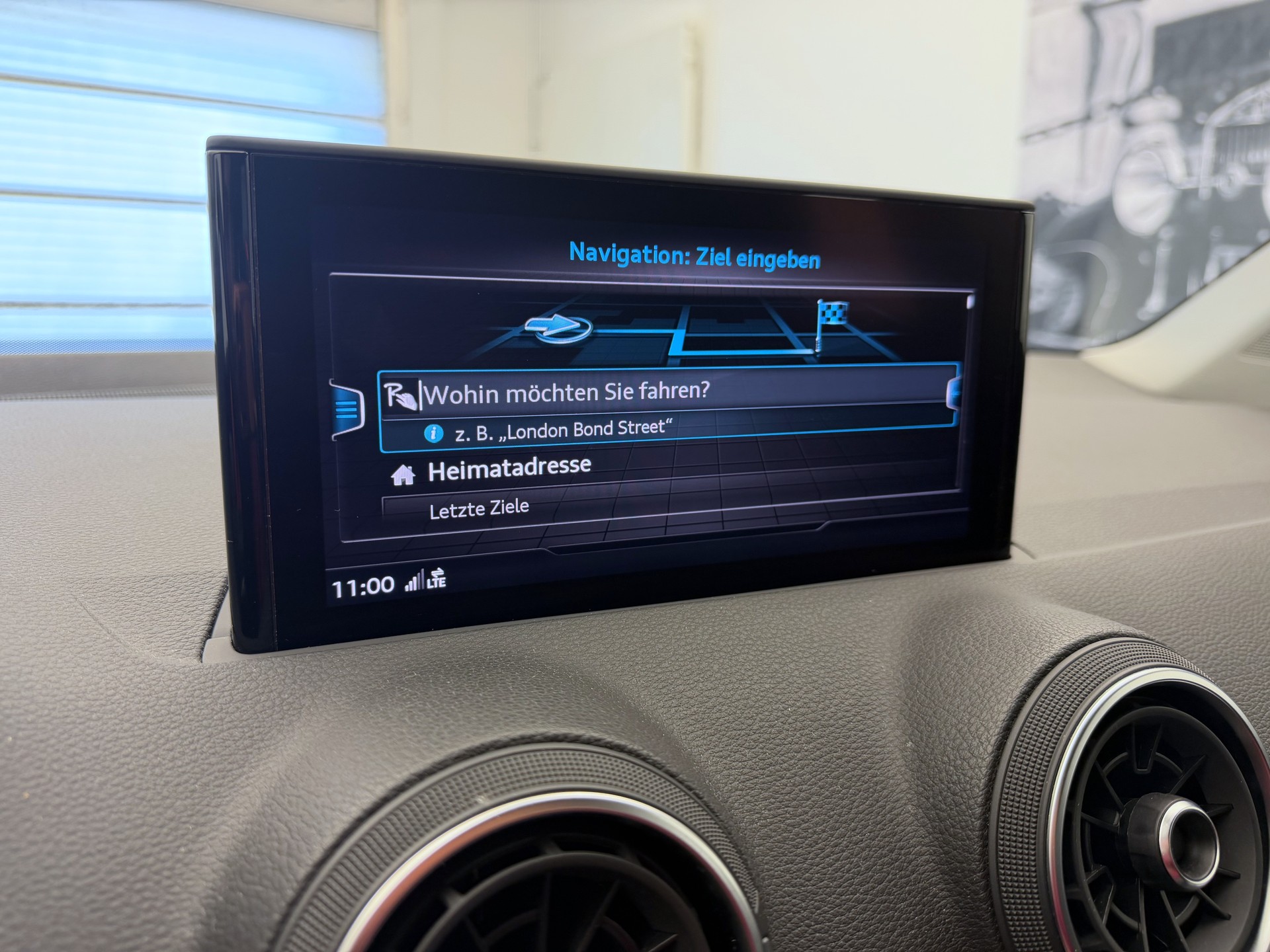 AUDI Q2 35 TFSI S-tronic-image-14