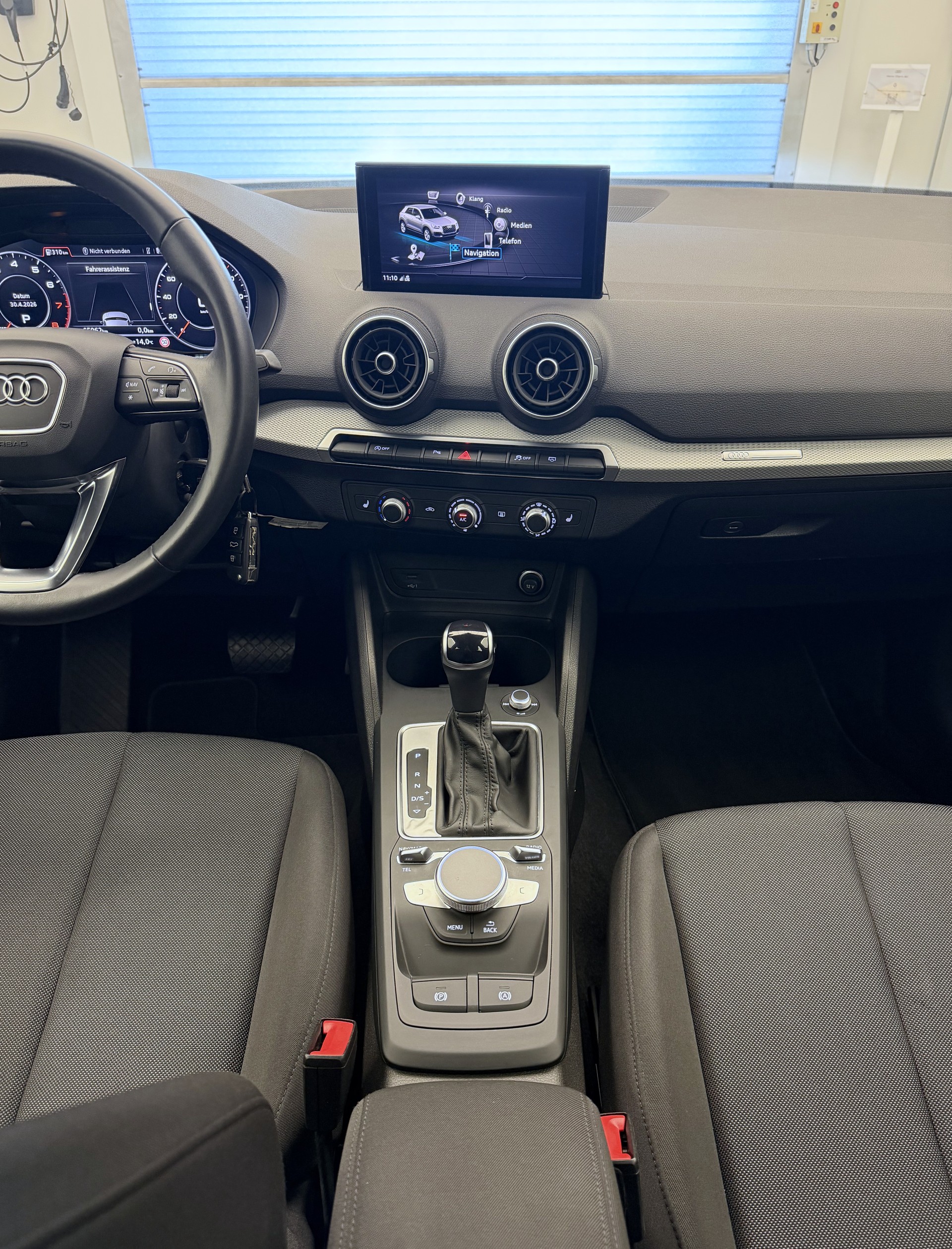 AUDI Q2 35 TFSI S-tronic-image-9
