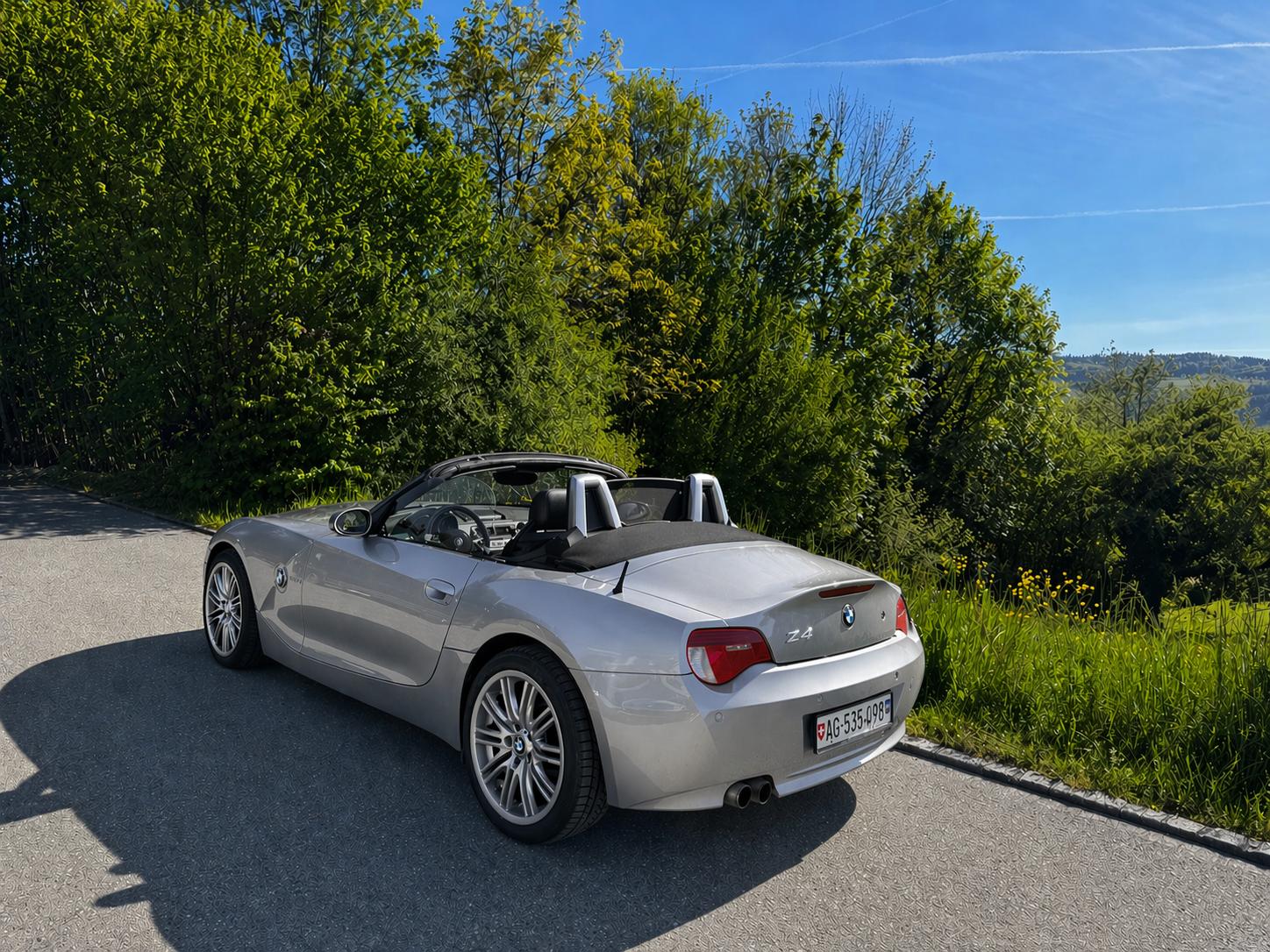 BMW 3.0si-image-9