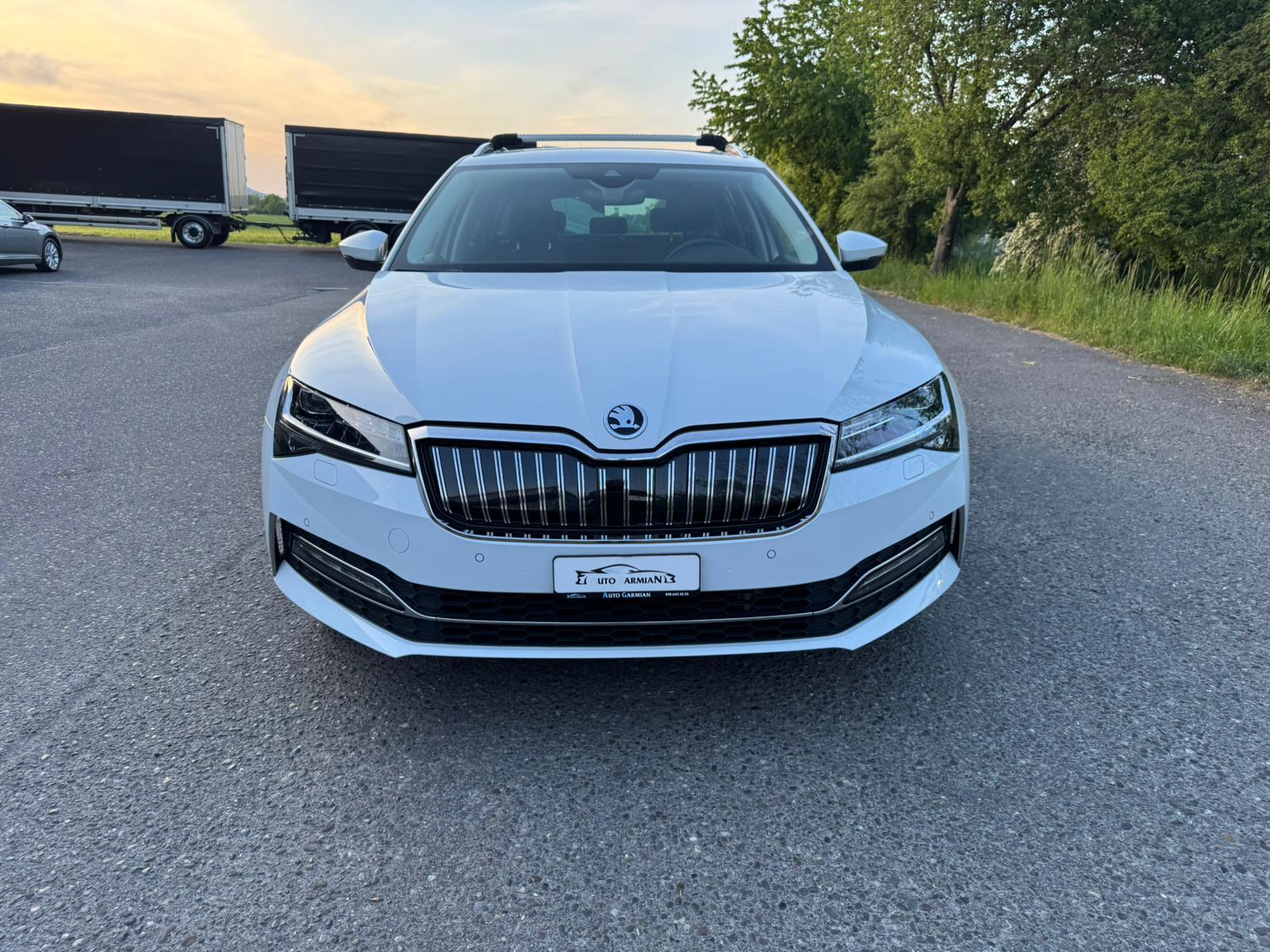 SKODA Superb 1.4 TSI Style PHEV DSC-image-0