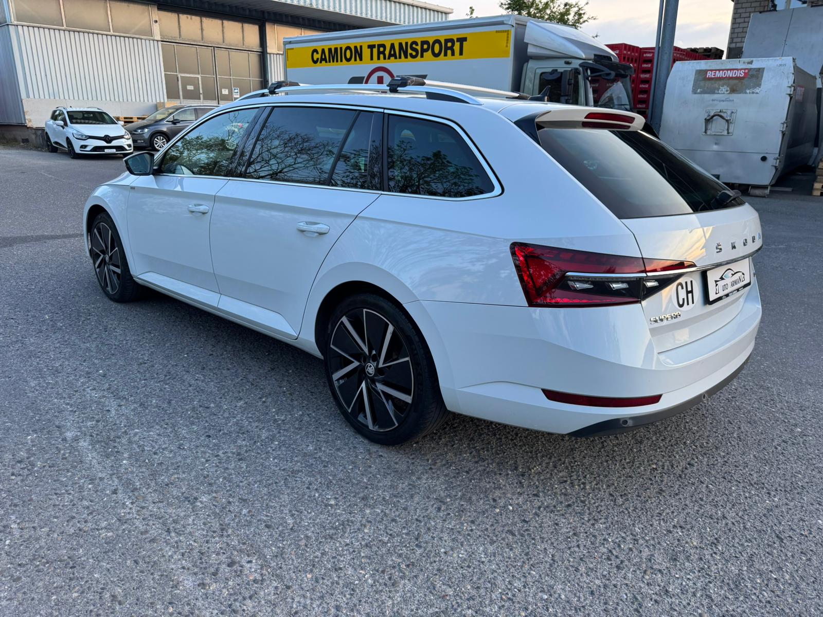 SKODA Superb 1.4 TSI Style PHEV DSC-image-4