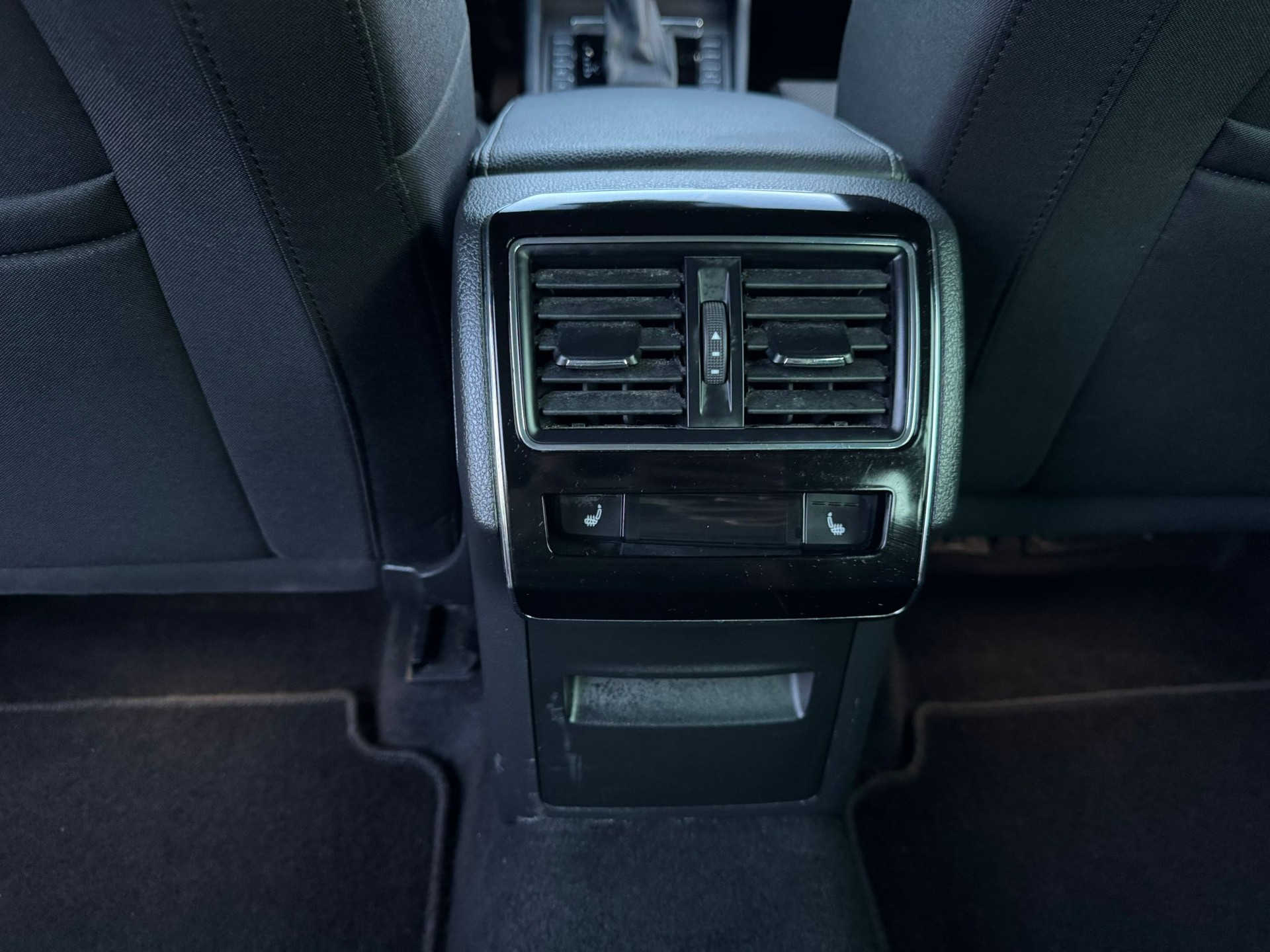 SKODA Superb 1.4 TSI Style PHEV DSC-image-18