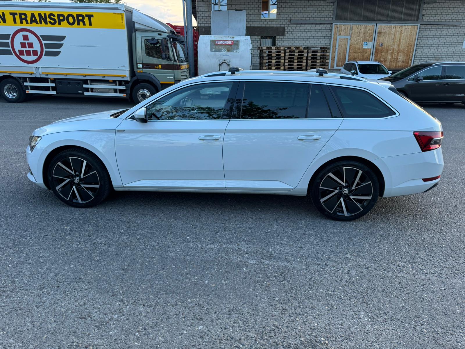 SKODA Superb 1.4 TSI Style PHEV DSC-image-7