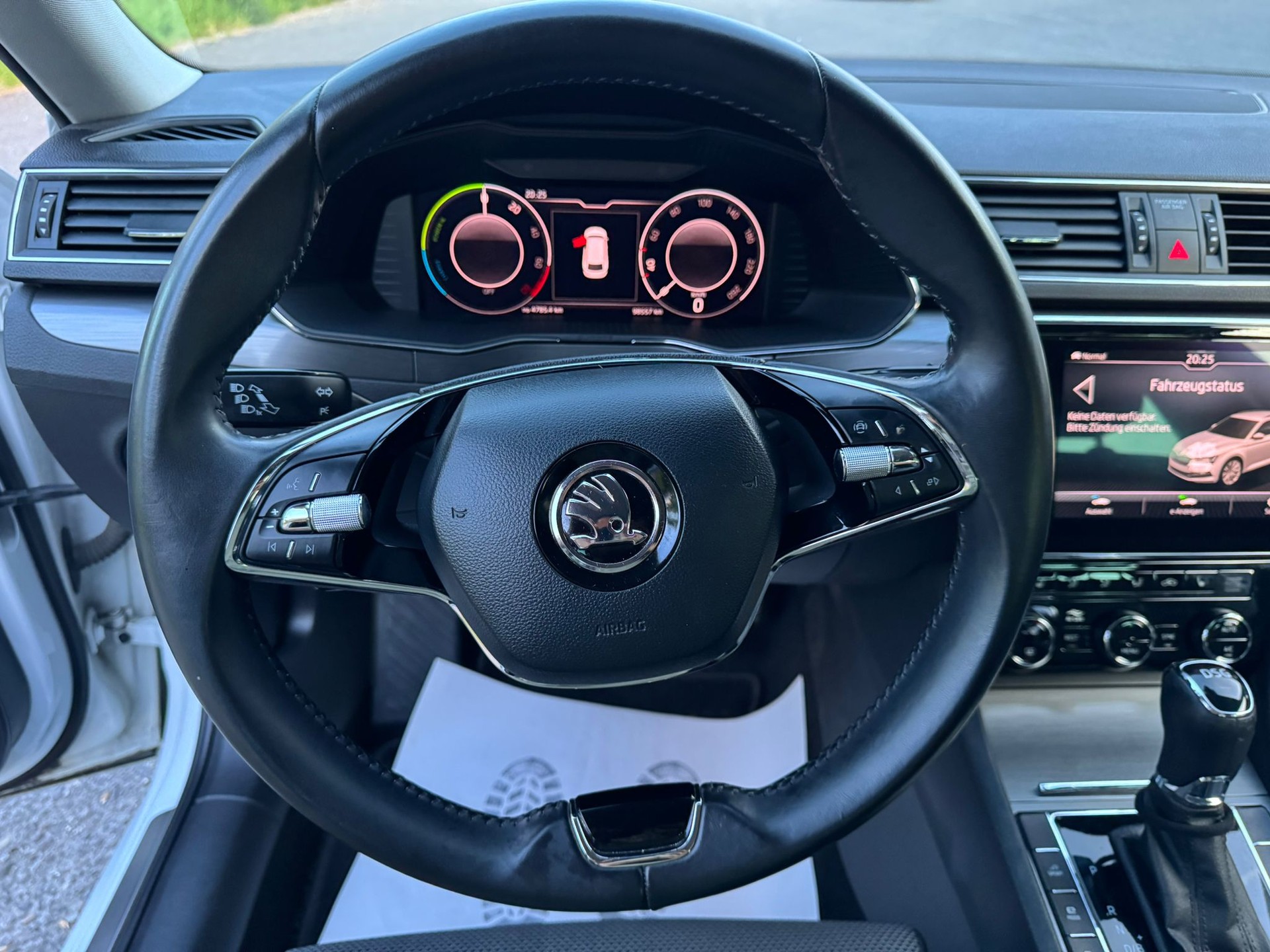 SKODA Superb 1.4 TSI Style PHEV DSC-image-19