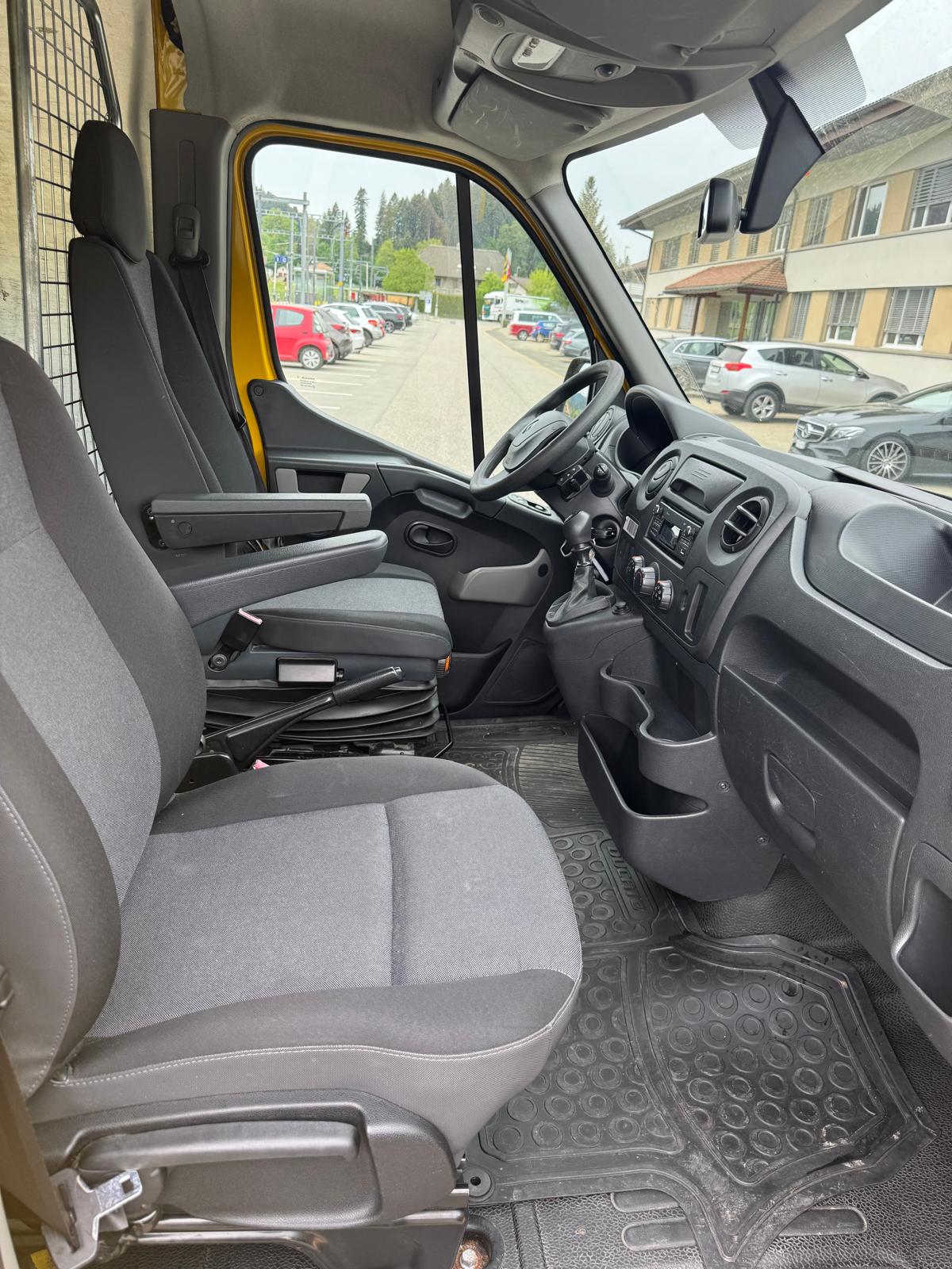 RENAULT Master T35 2.3dCi 130 L2H2-image-10