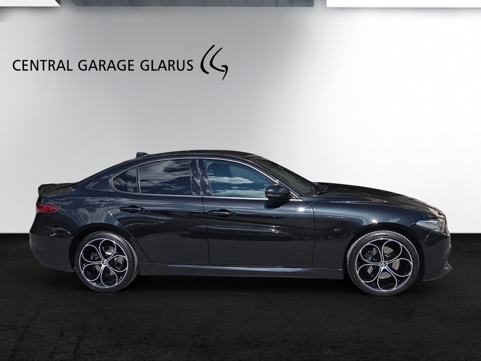 ALFA ROMEO Giulia 2.0 Veloce Q4 Automatic-image-4
