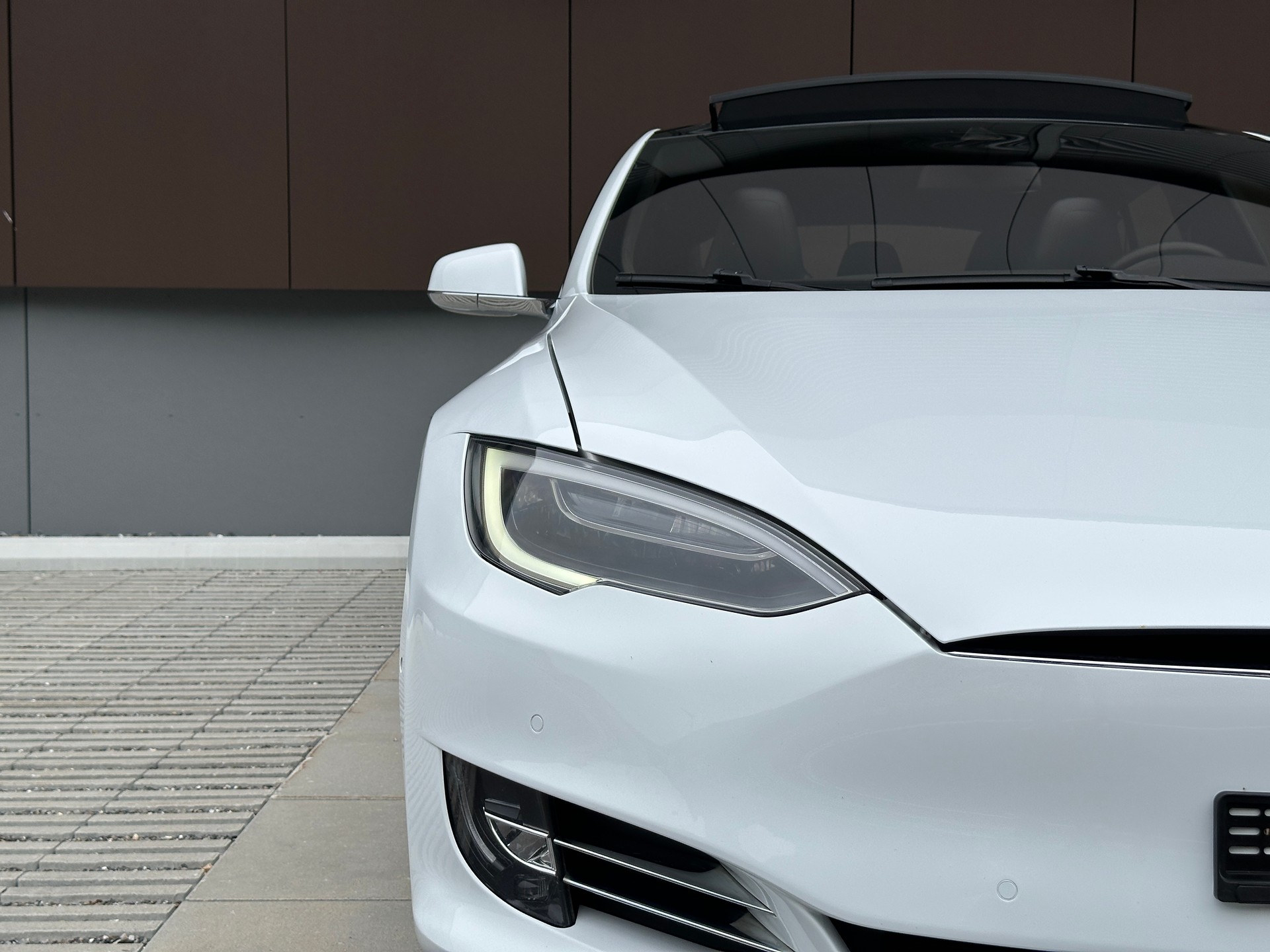 TESLA Model S 60 *FREE SUPERCHARGING* *CCS-UPGRADE* *AUTOPILOT*-image-6