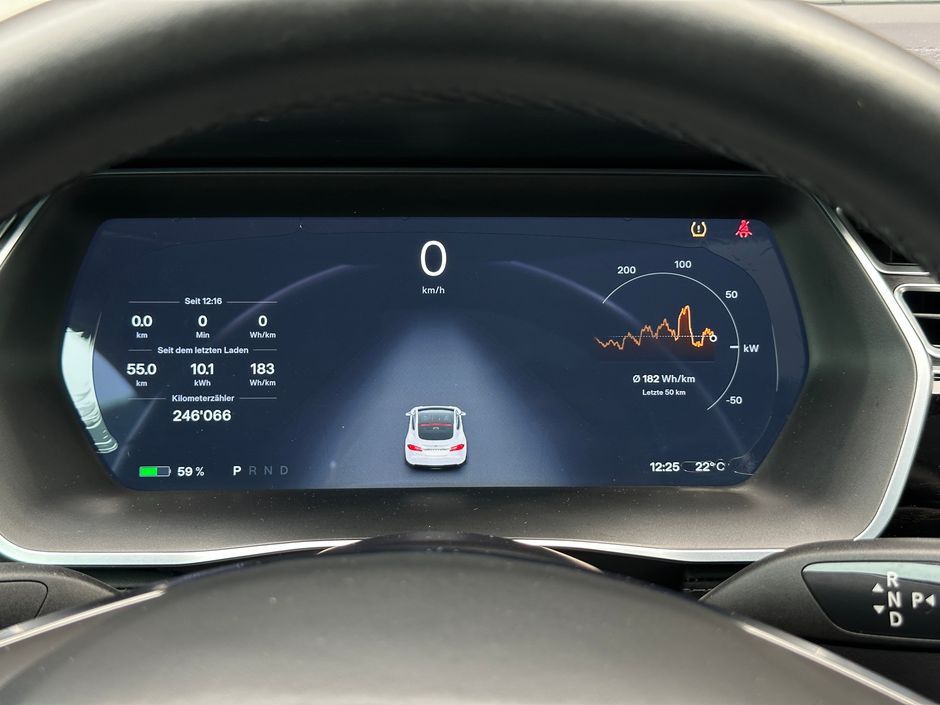 TESLA Model S 60 *FREE SUPERCHARGING* *CCS-UPGRADE* *AUTOPILOT*-image-11
