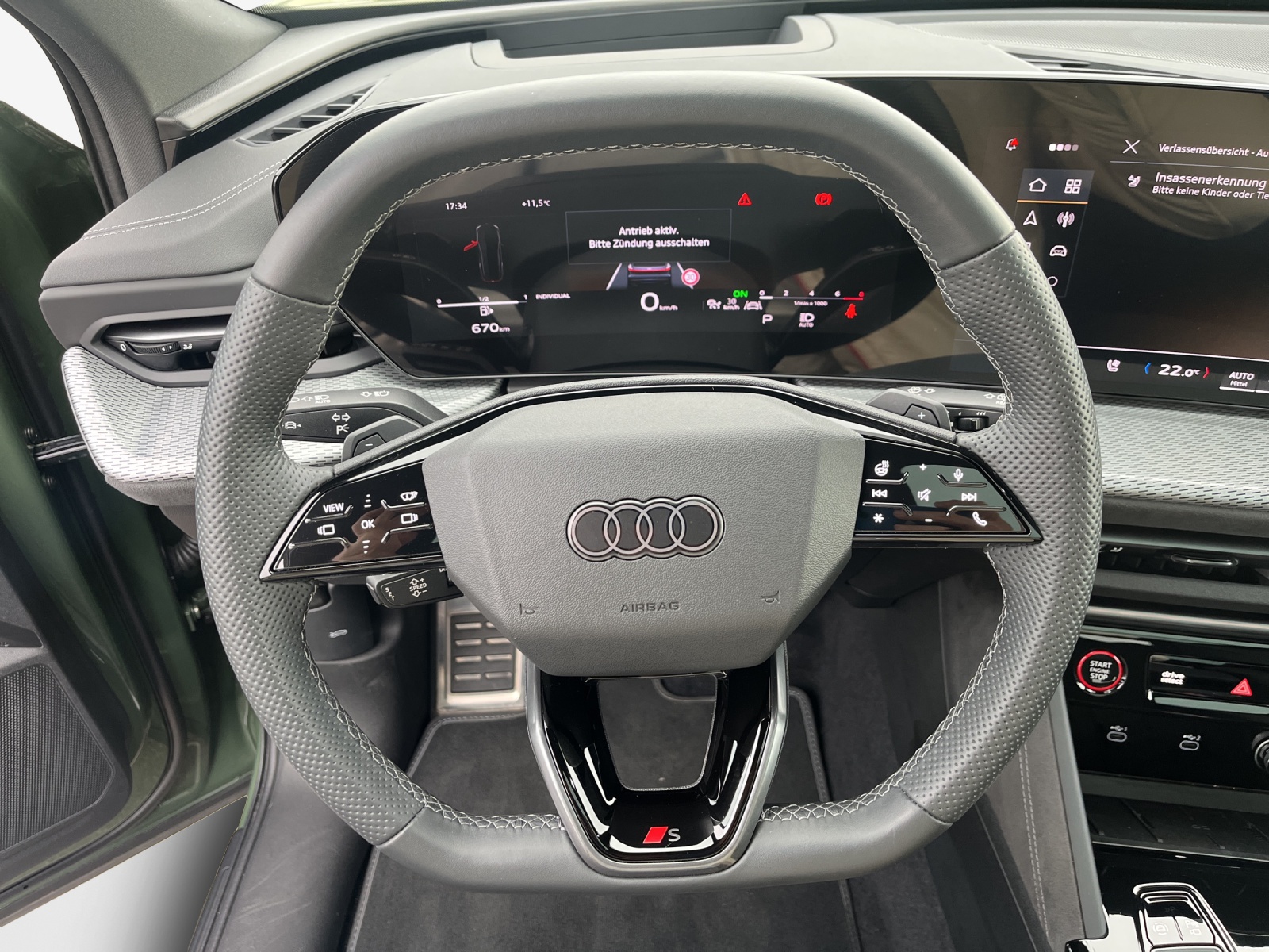 AUDI SQ5 TFSI quattro S-tronic-image-9