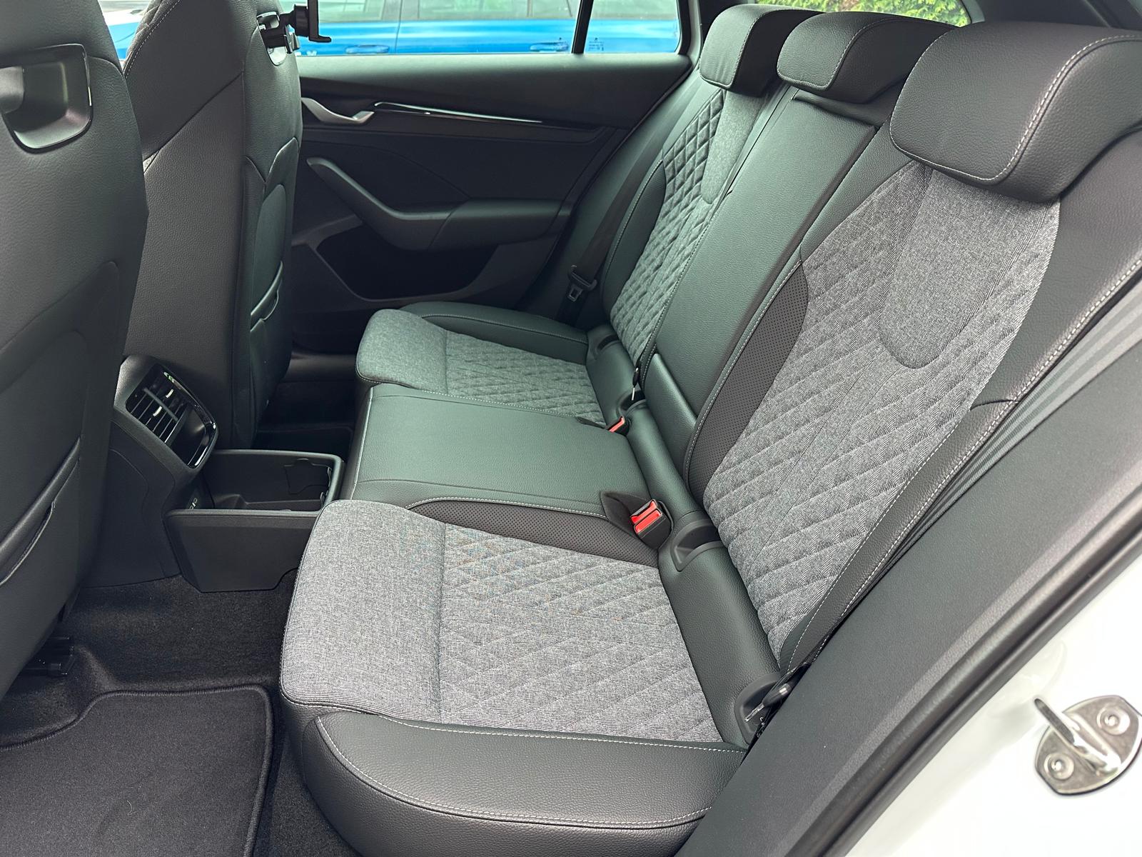 SKODA Octavia Combi 2.0 TSI DSG Sport Line 4x4-image-20