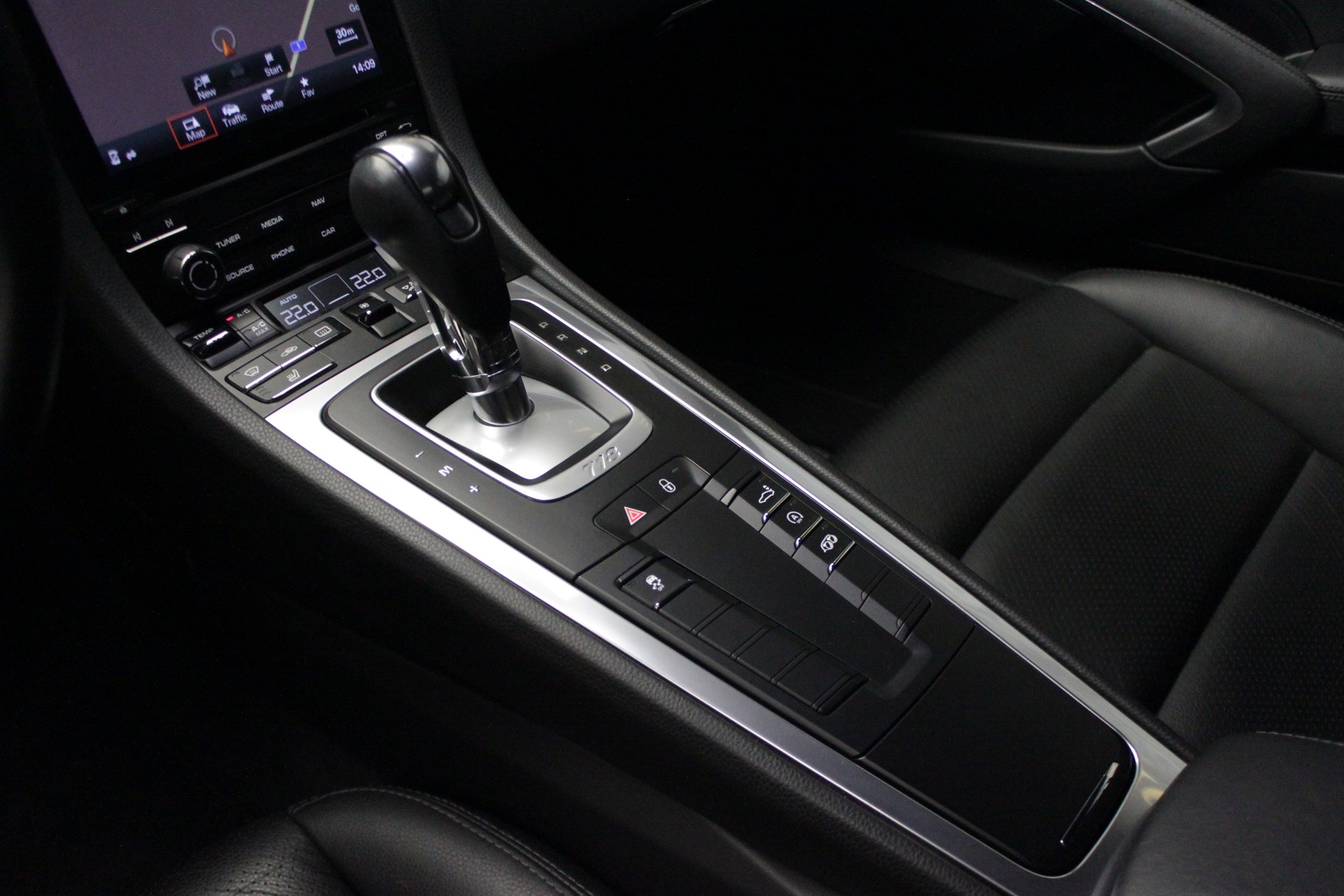 PORSCHE 718 Cayman 2.0 PDK-image-18