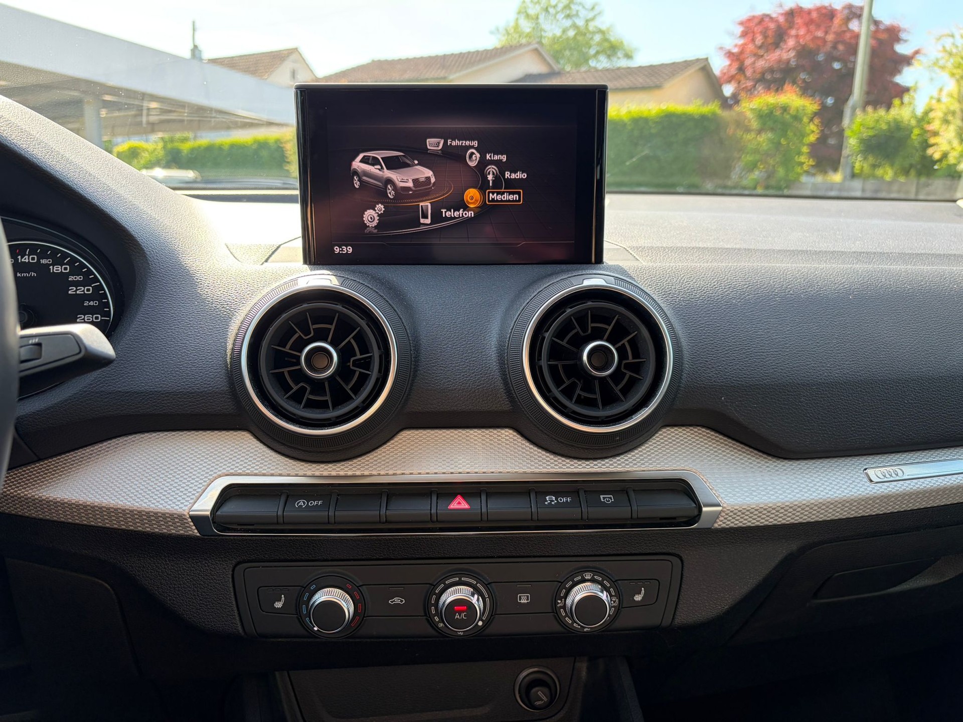 AUDI Q2 1.0 TFSI-image-15