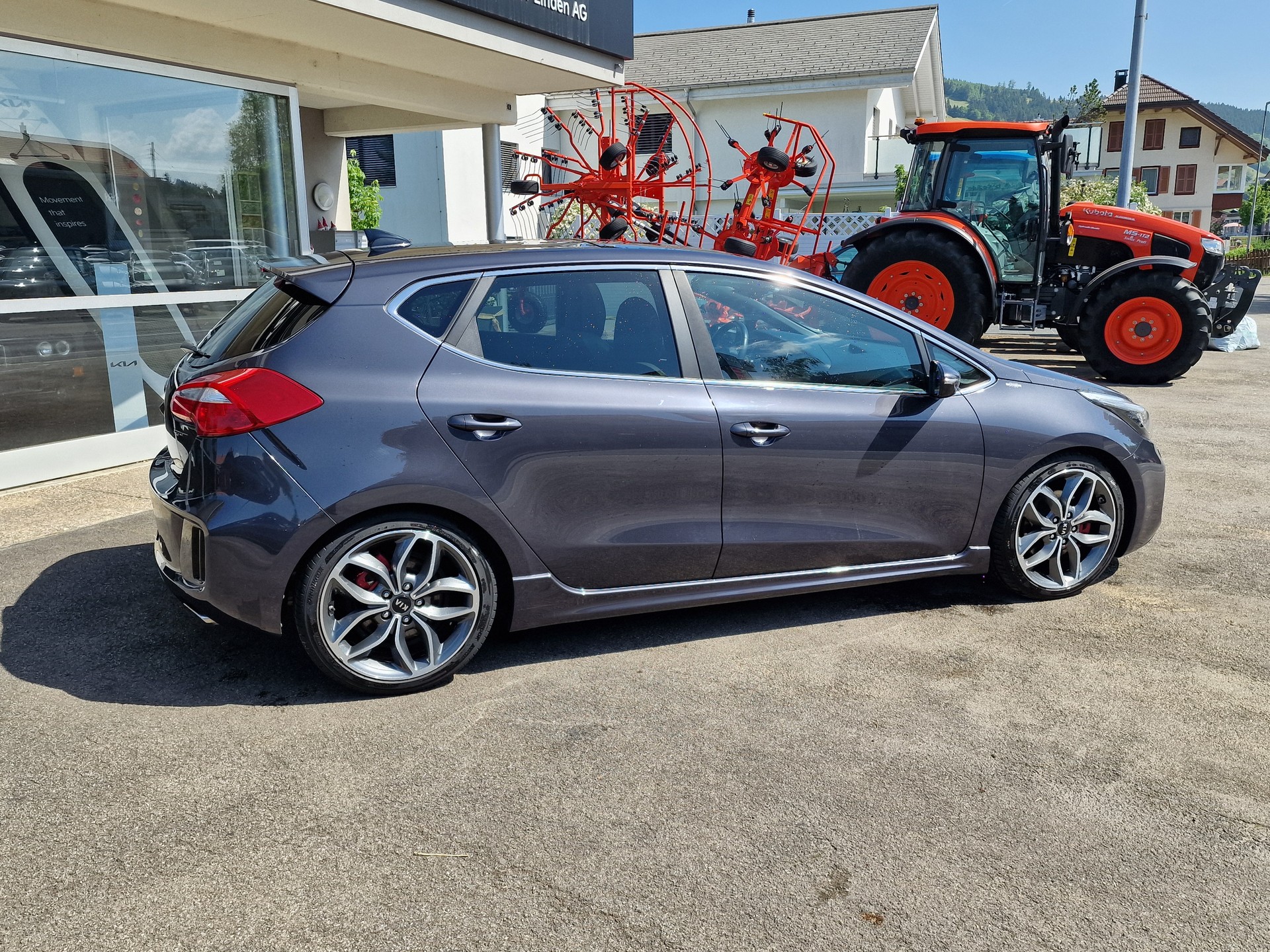 KIA Cee'd 1.6 GDi GT-showroom-element-1