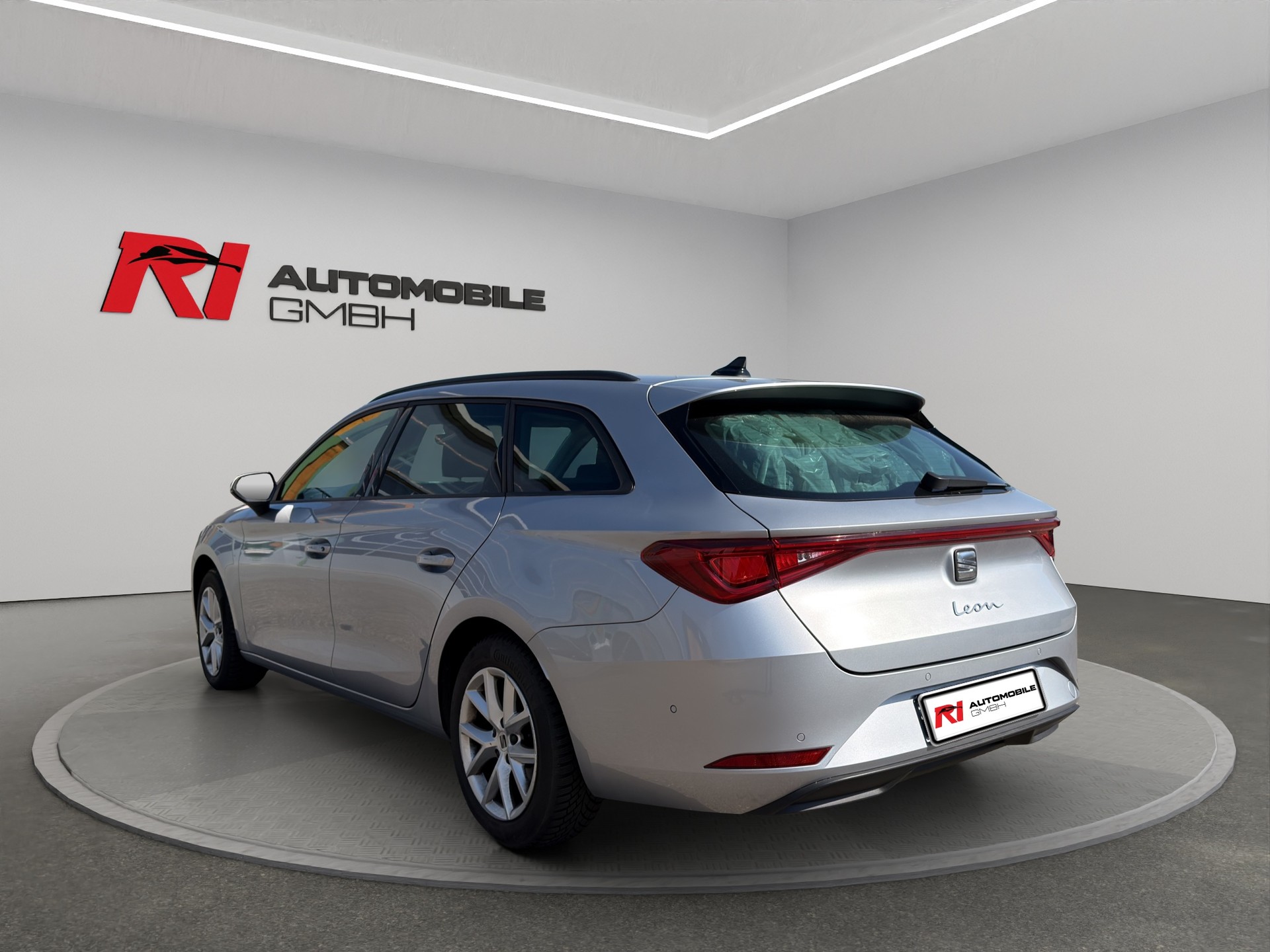 SEAT Leon ST 2.0 TDI EVO DSG Style-image-5
