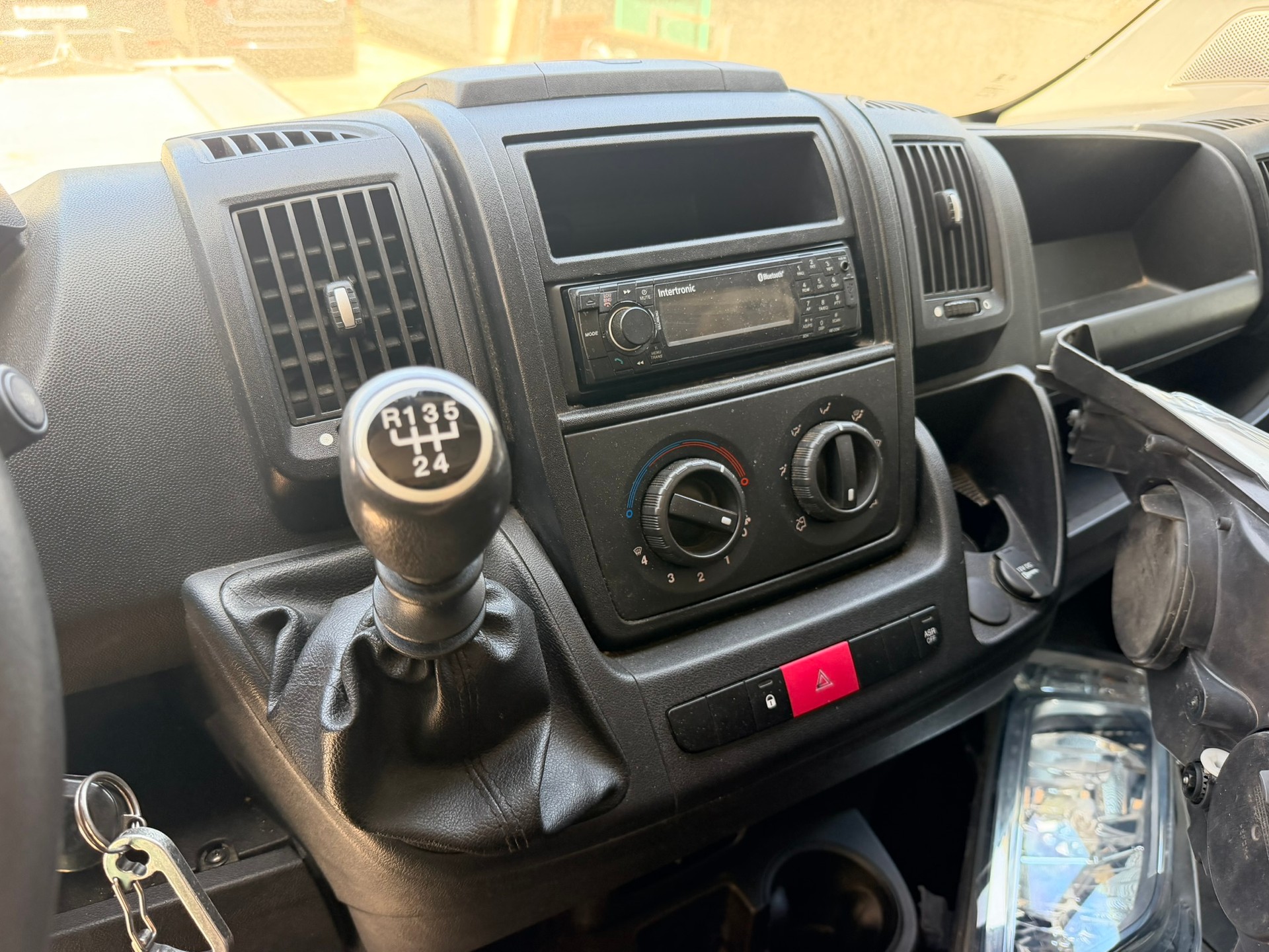 FIAT Ducato 30 2.0 MJ-image-17