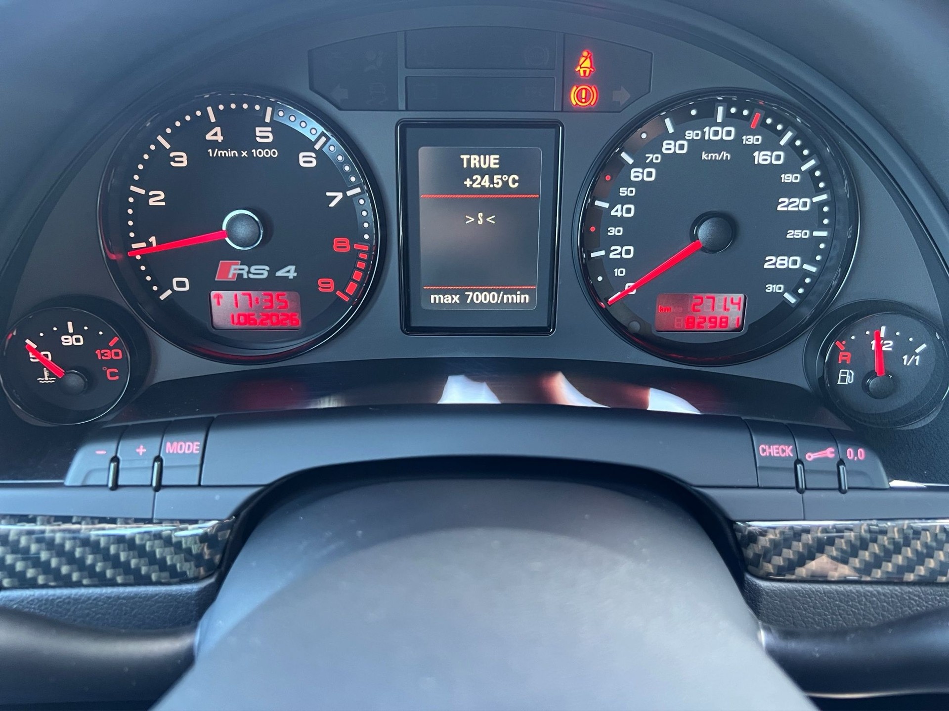 AUDI RS4 Avant 4.2 V8 quattro-image-16