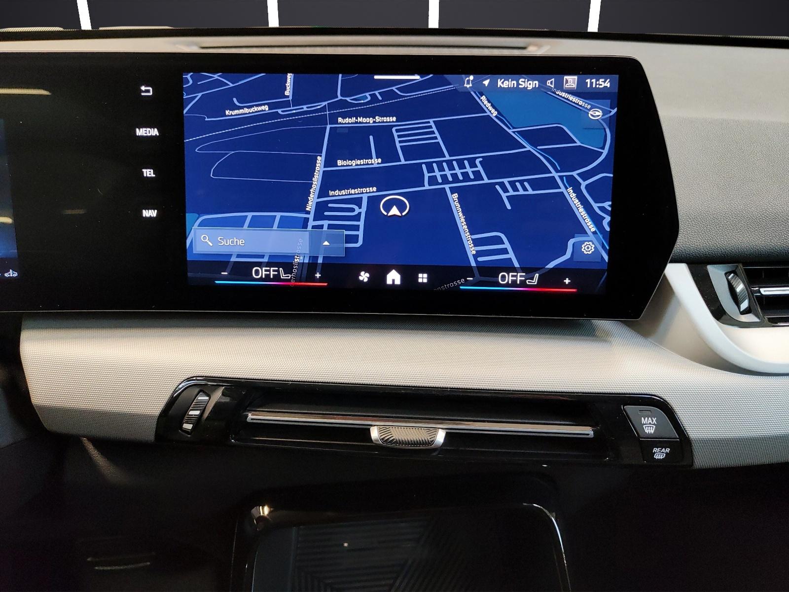 BMW X1 20i sDrive-image-13