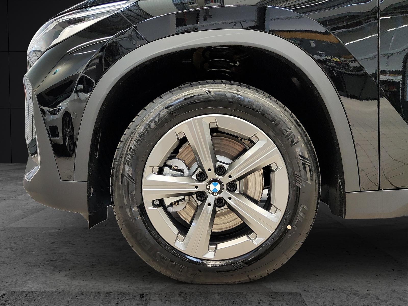 BMW X1 20i sDrive-image-8
