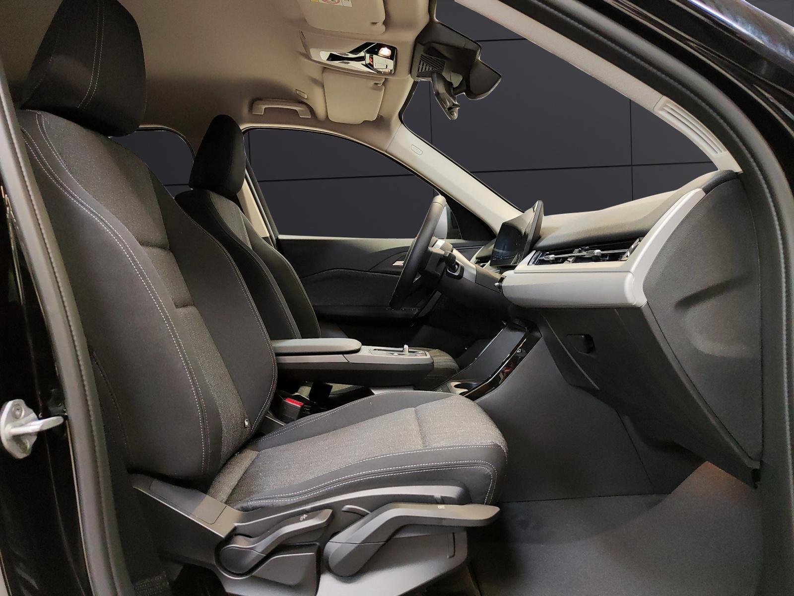 BMW X1 20i sDrive-image-18