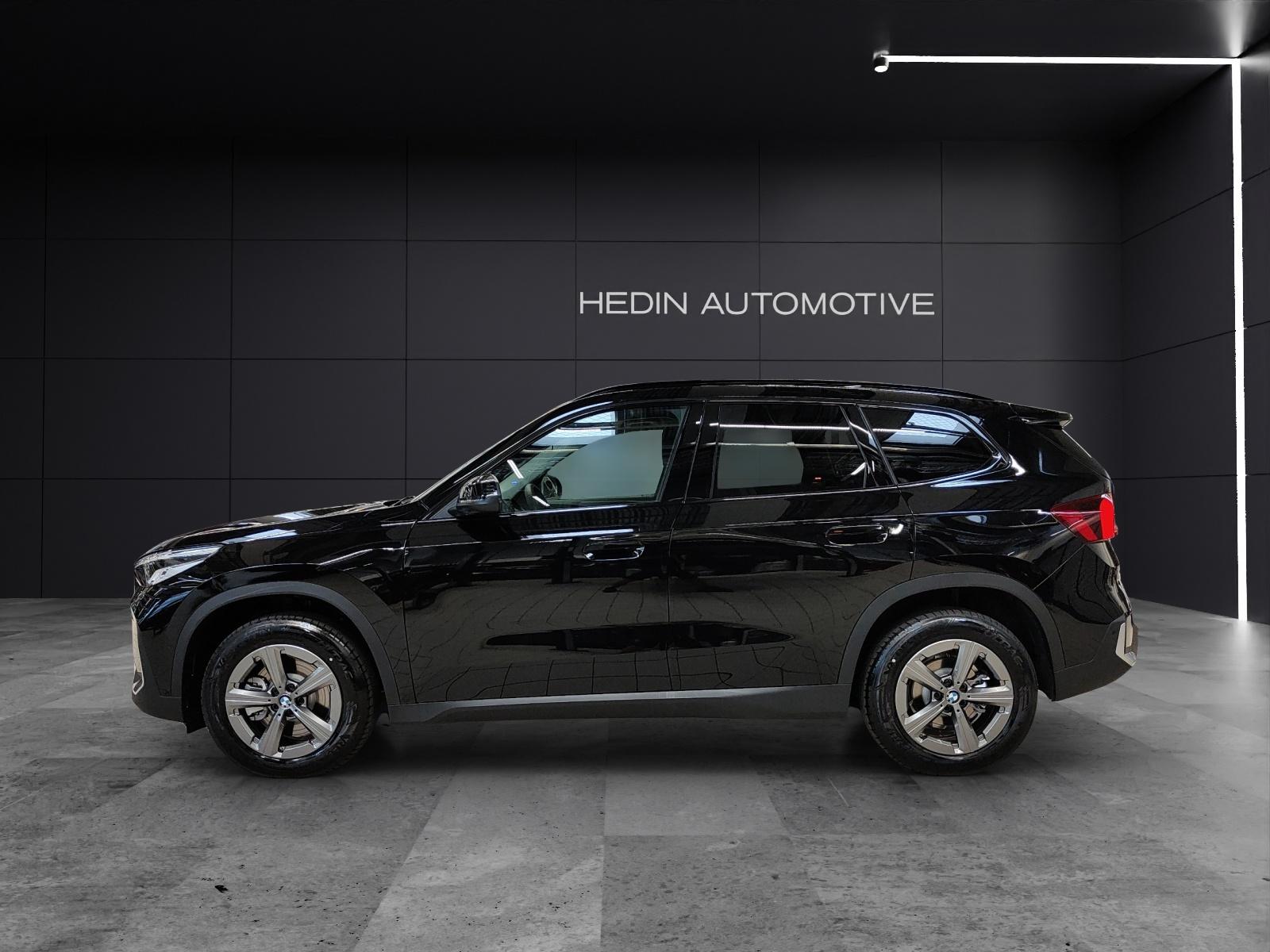 BMW X1 20i sDrive-showroom-element-1