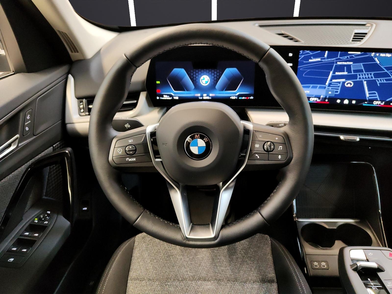 BMW X1 20i sDrive-image-11