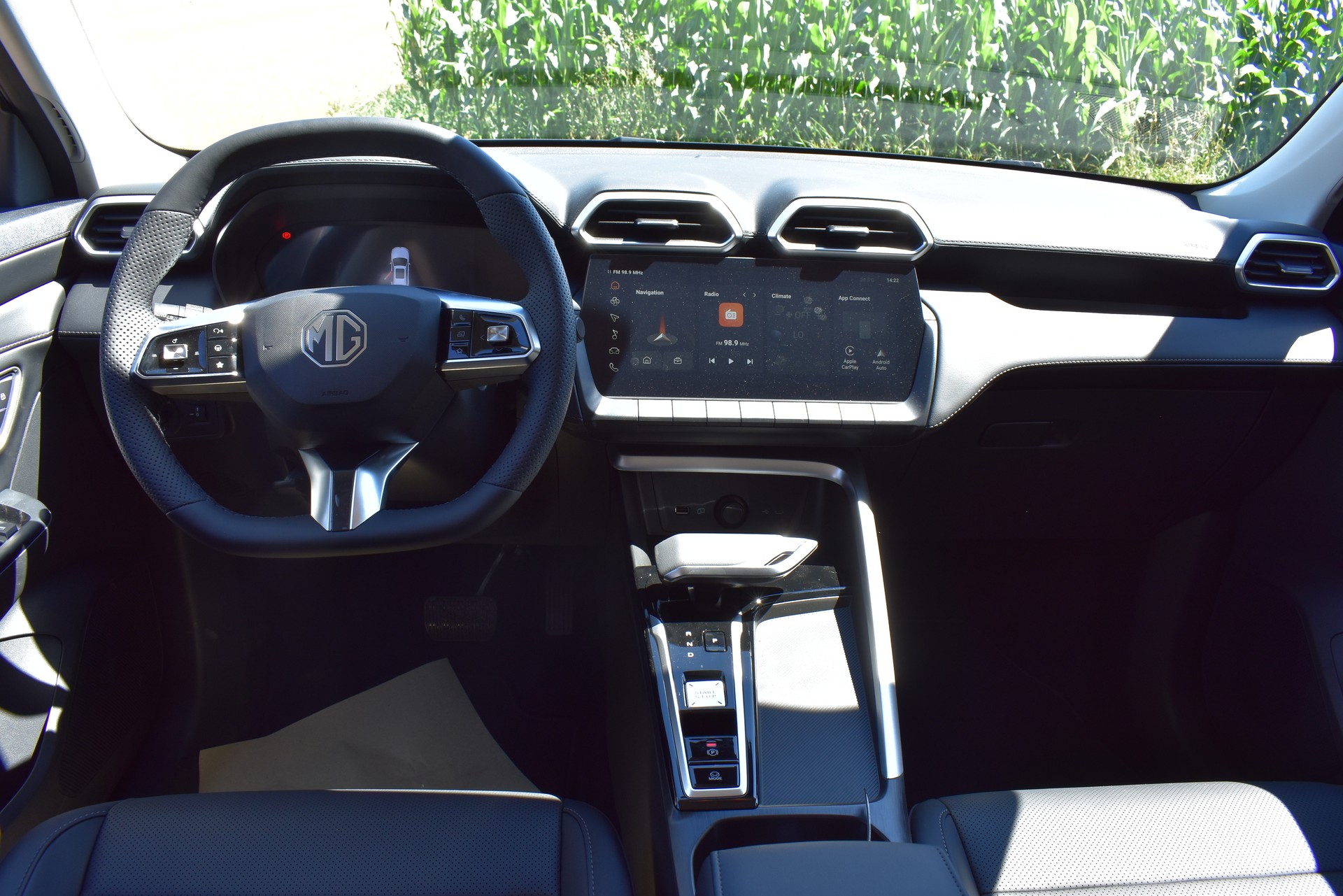 MG ZS 1.5 HEV Luxury-image-9