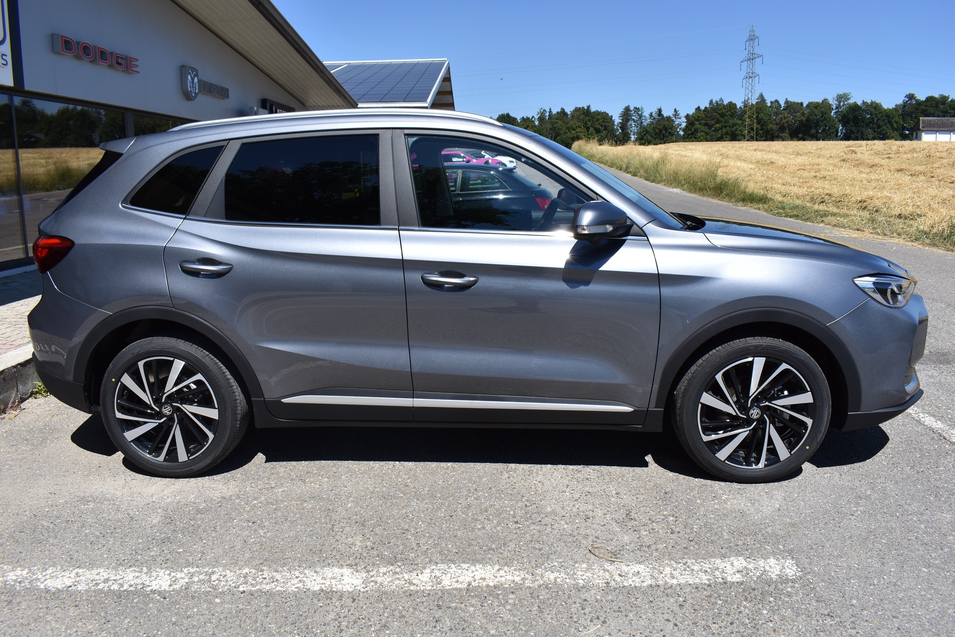 MG ZS 1.5 HEV Luxury-image-4