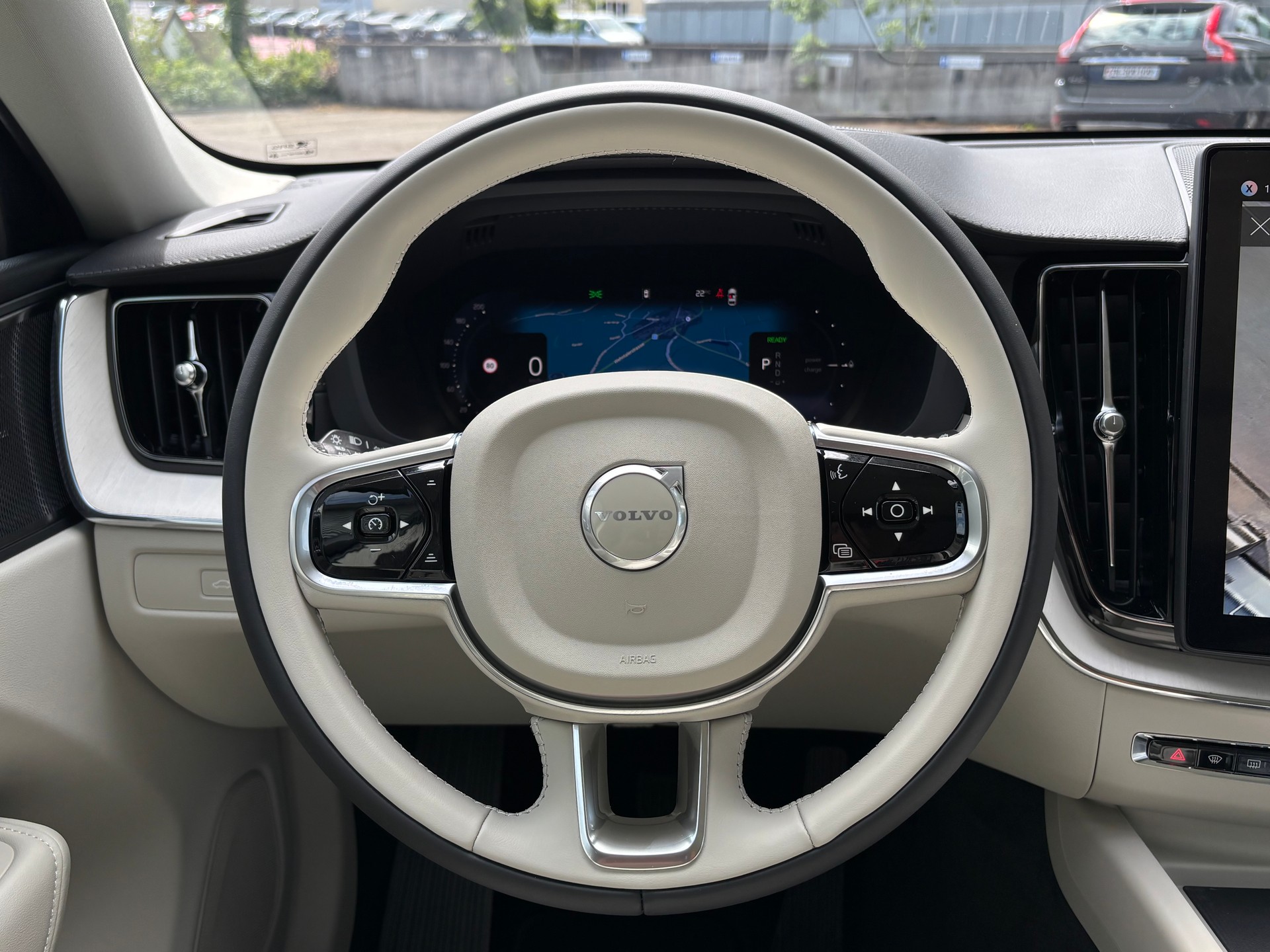VOLVO XC60 2.0 T8 TE Ultra Dark eAWD-image-18