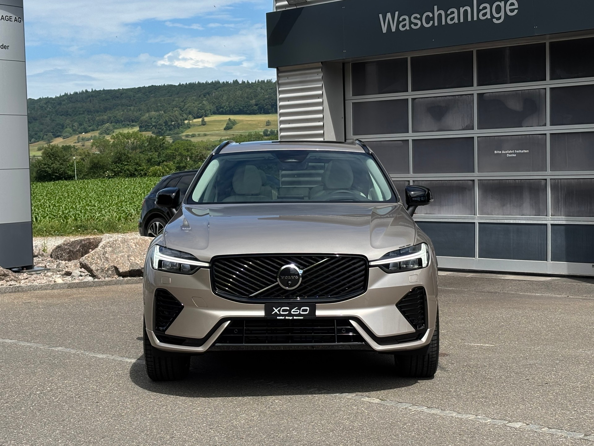 VOLVO XC60 2.0 T8 TE Ultra Dark eAWD-image-7