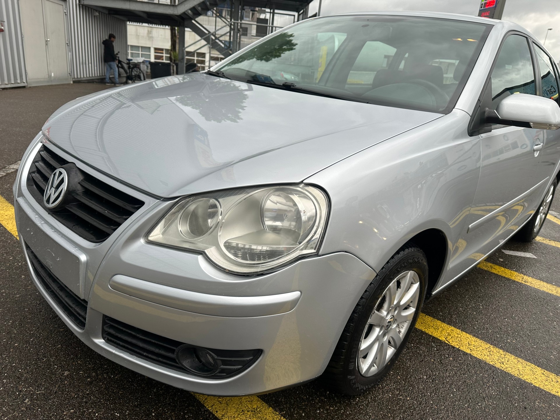 VW Polo 1.6 16V Young&Fresh-image-0