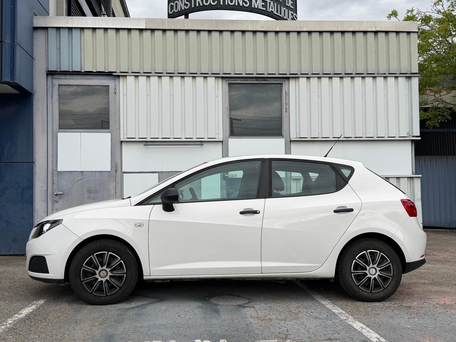 SEAT Ibiza 1.2 Entry-image-3