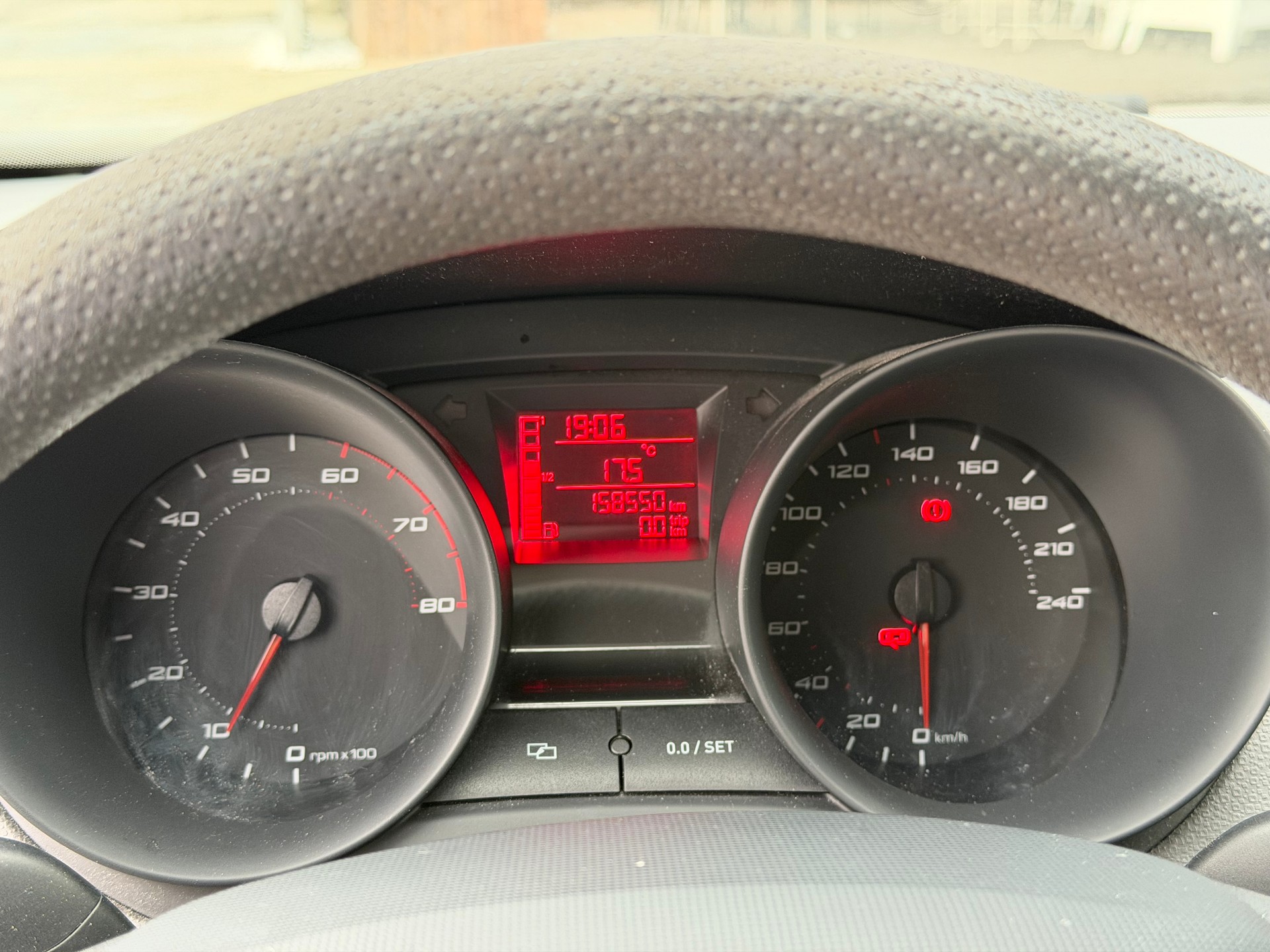 SEAT Ibiza 1.2 Entry-image-13