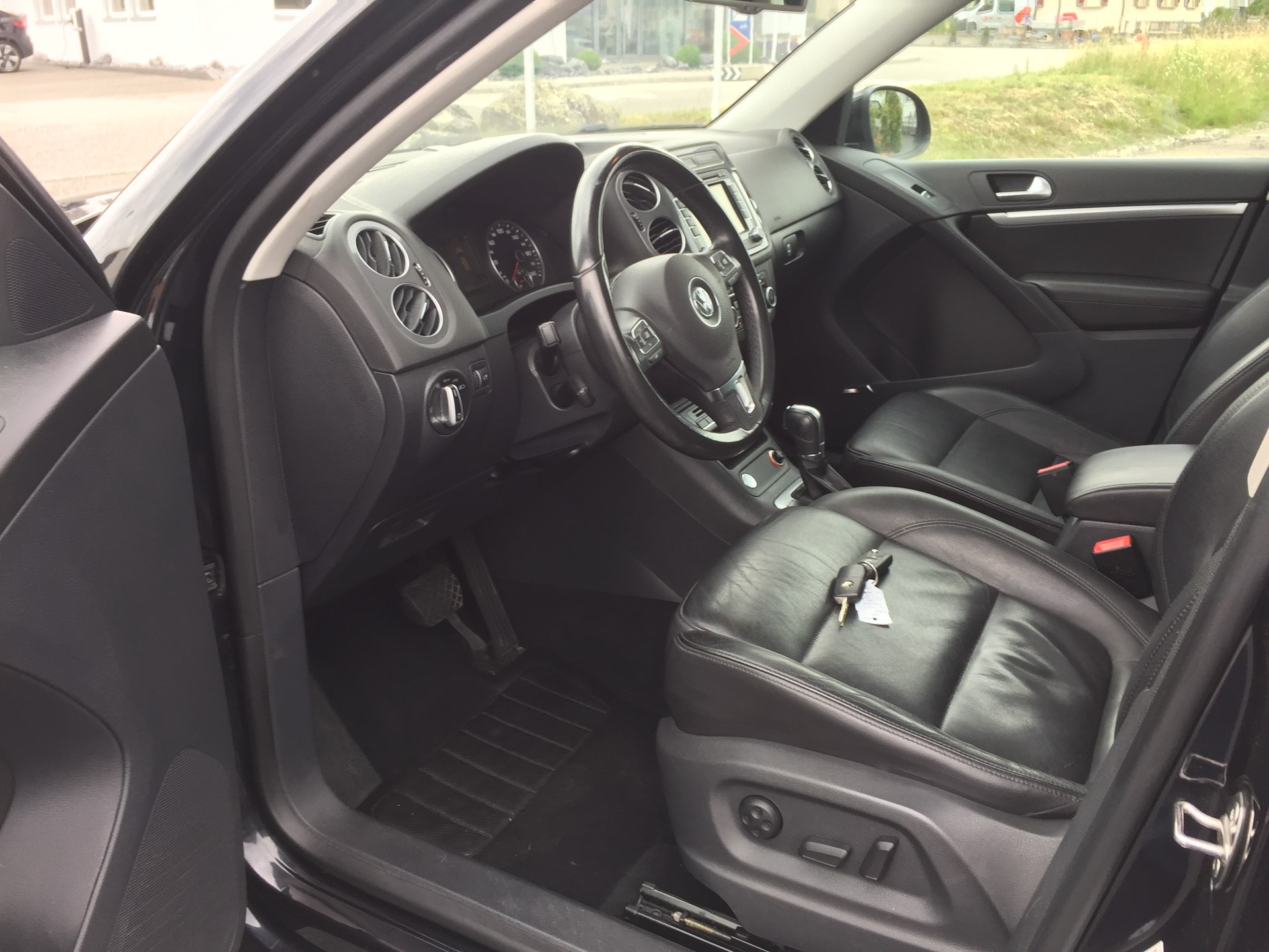 VW Tiguan 2.0 TSI Sport&Style 4Motion DSG-image-10